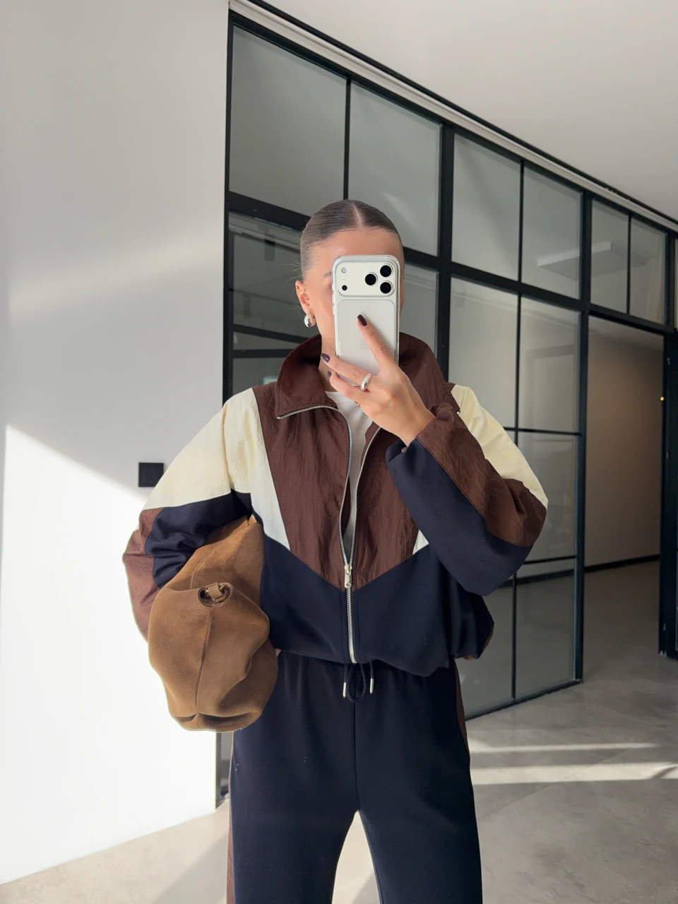 RENKLİ PARÇALI EŞOFMAN TAKIMI