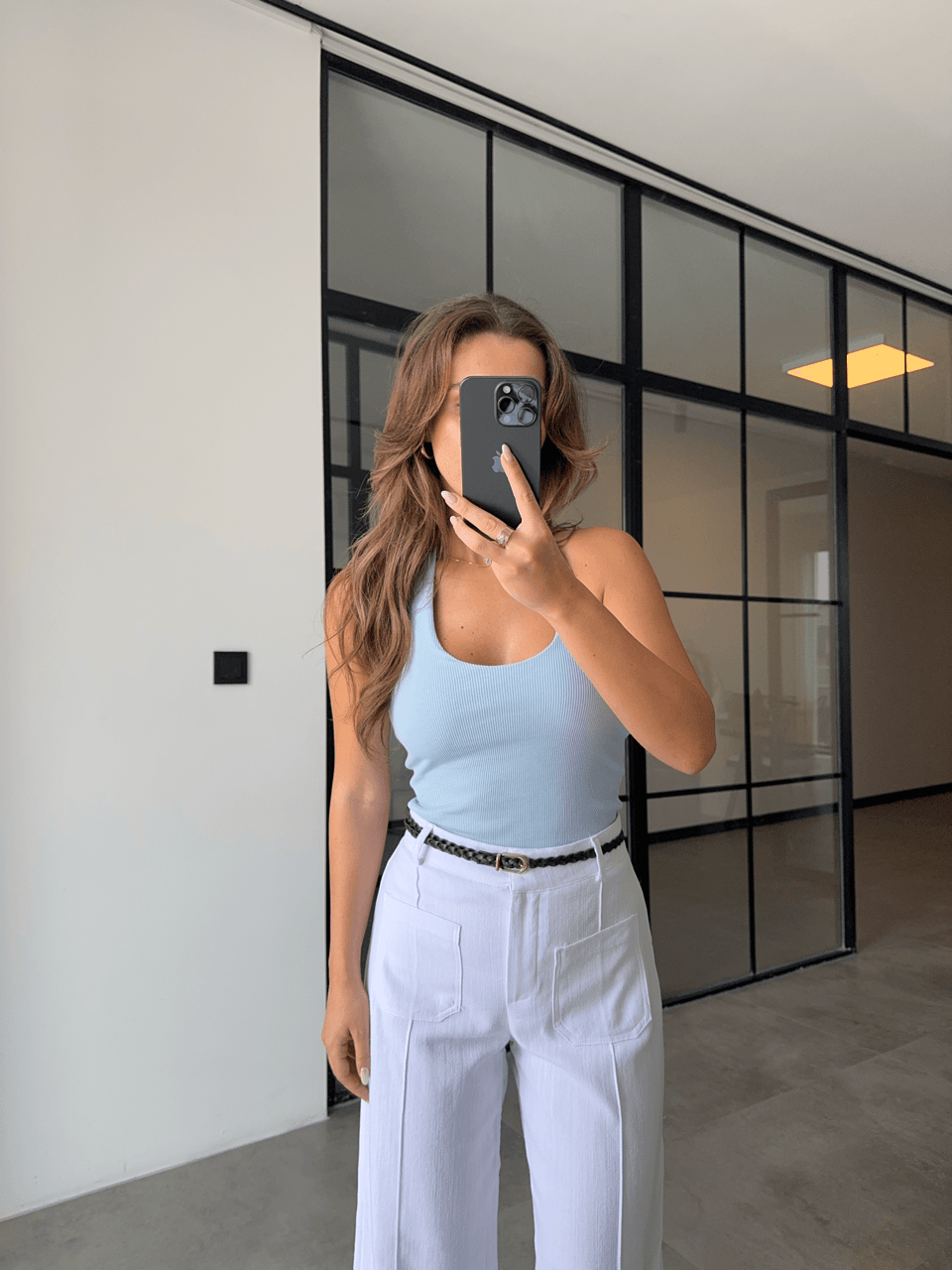 BOYUNDAN GEÇMELİ FİTİLLİ MAVİ BLUZ