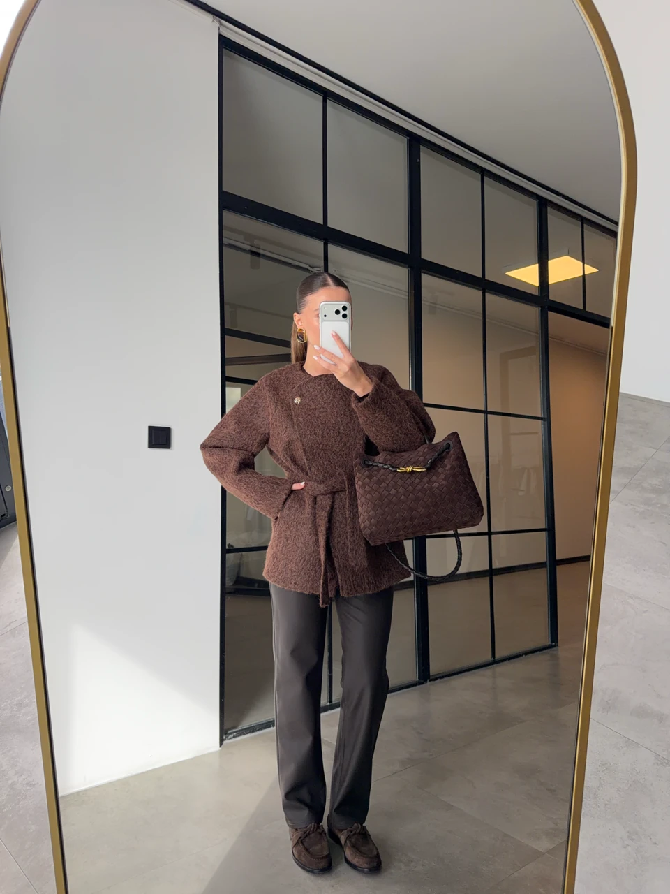 GOLD DÜĞMELİ KAHVERENGİ KISA KAŞE KABAN