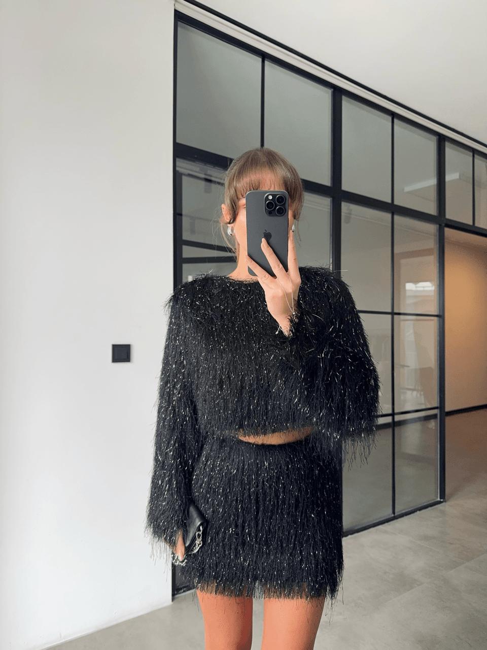 SİYAH SAÇAKLI ETEK CROP BLUZ TAKIM