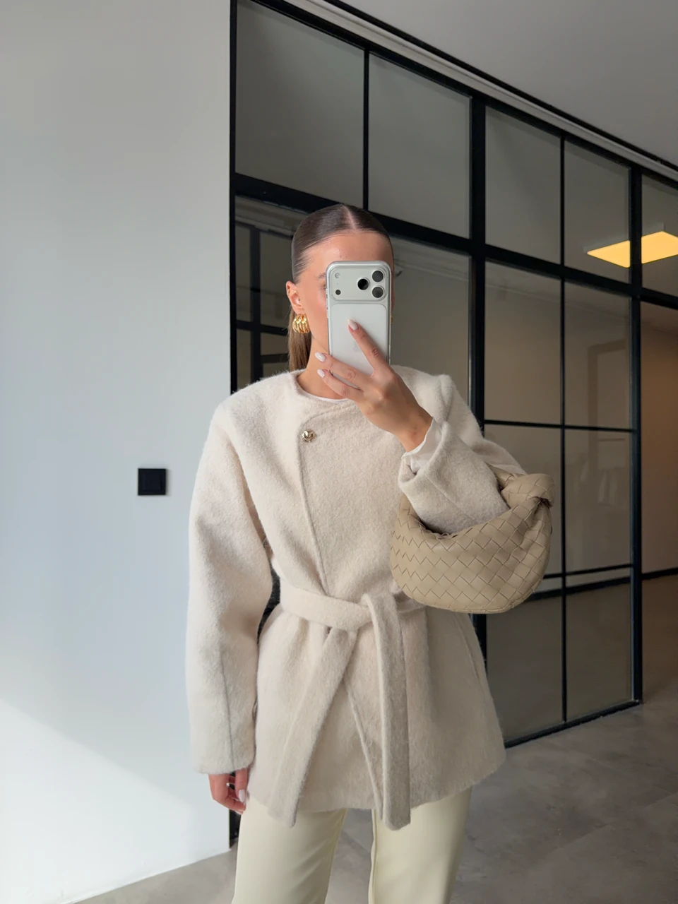 GOLD DÜĞMELİ TAŞ KISA KAŞE KABAN