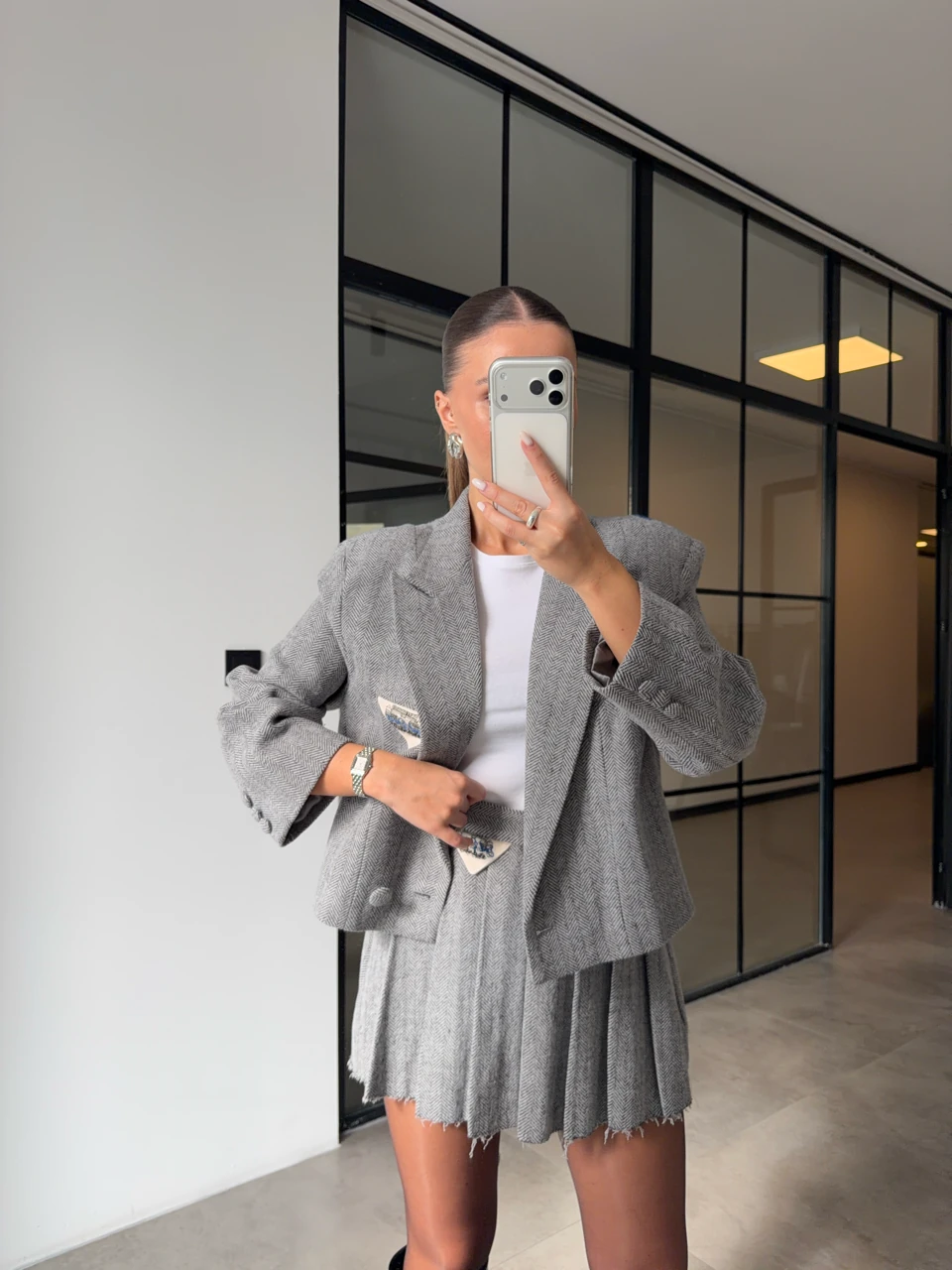 ARKASI TRİKO DETAYLI GRİ KIRÇILLI KAŞE CEKET