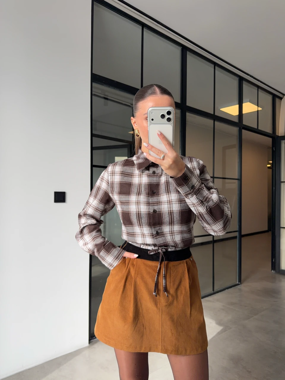 EKOSE DETAYLI KADİFE ŞORT ETEK