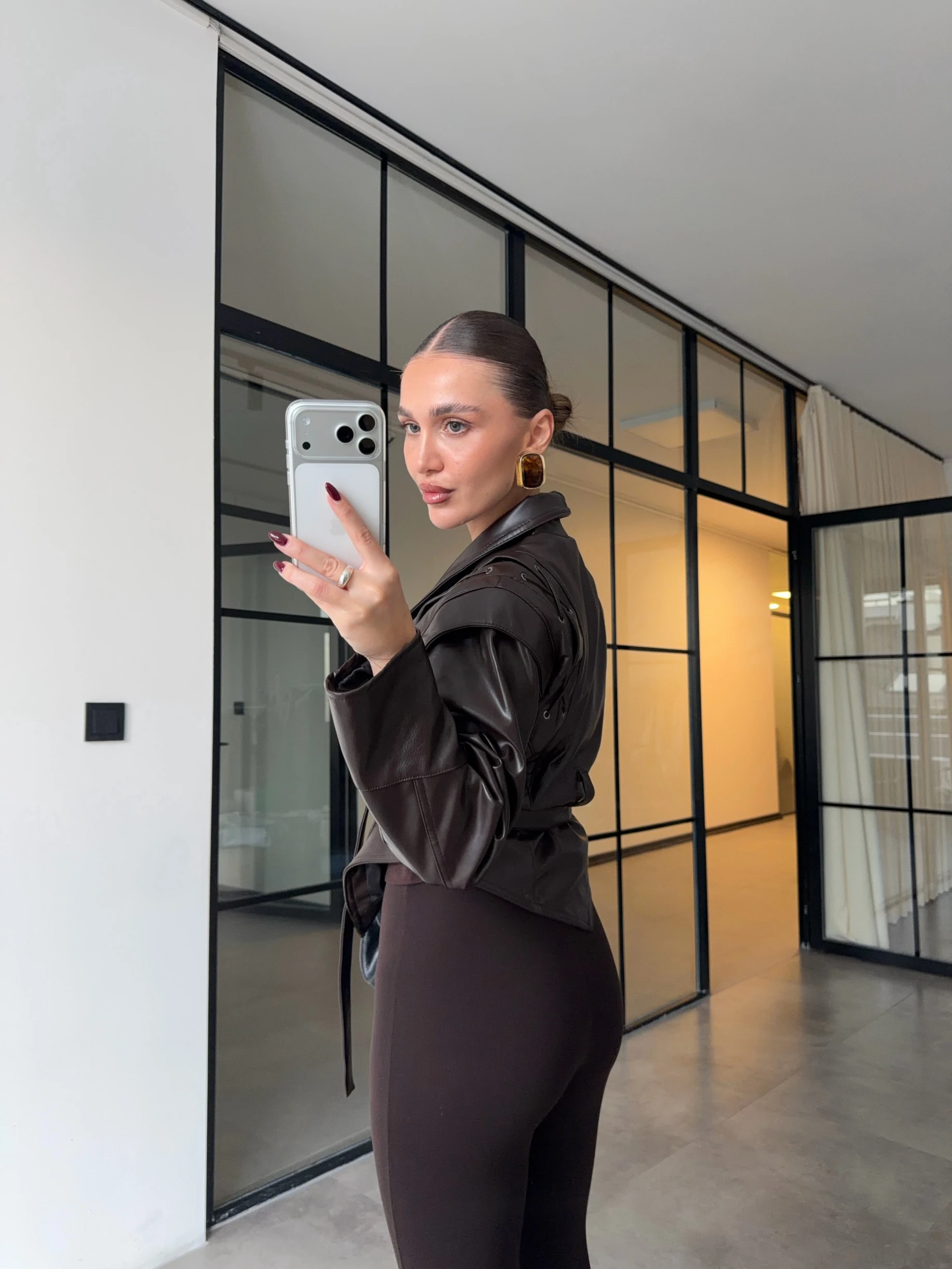 OMUZ DETAYLI MİLAN ACI KAHVE DERİ CEKET