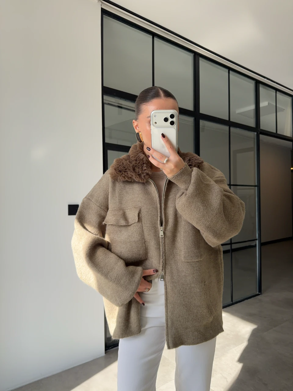 YAKASI KÜRKLÜ TRİKO CEKET - Vizon