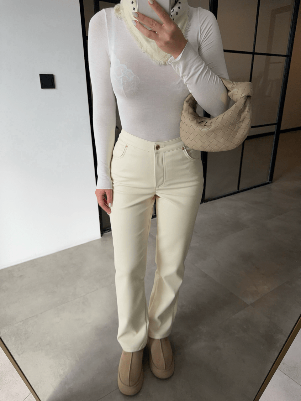 YÜKSEK BEL EKRU DERİ PANTOLON