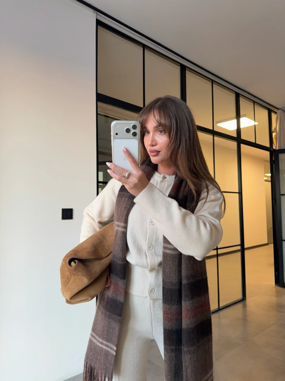 BEJ RENGİ BİSİKLET YAKA DÜĞMELİ HIRKA PANTOLON TRİKO TAKIM