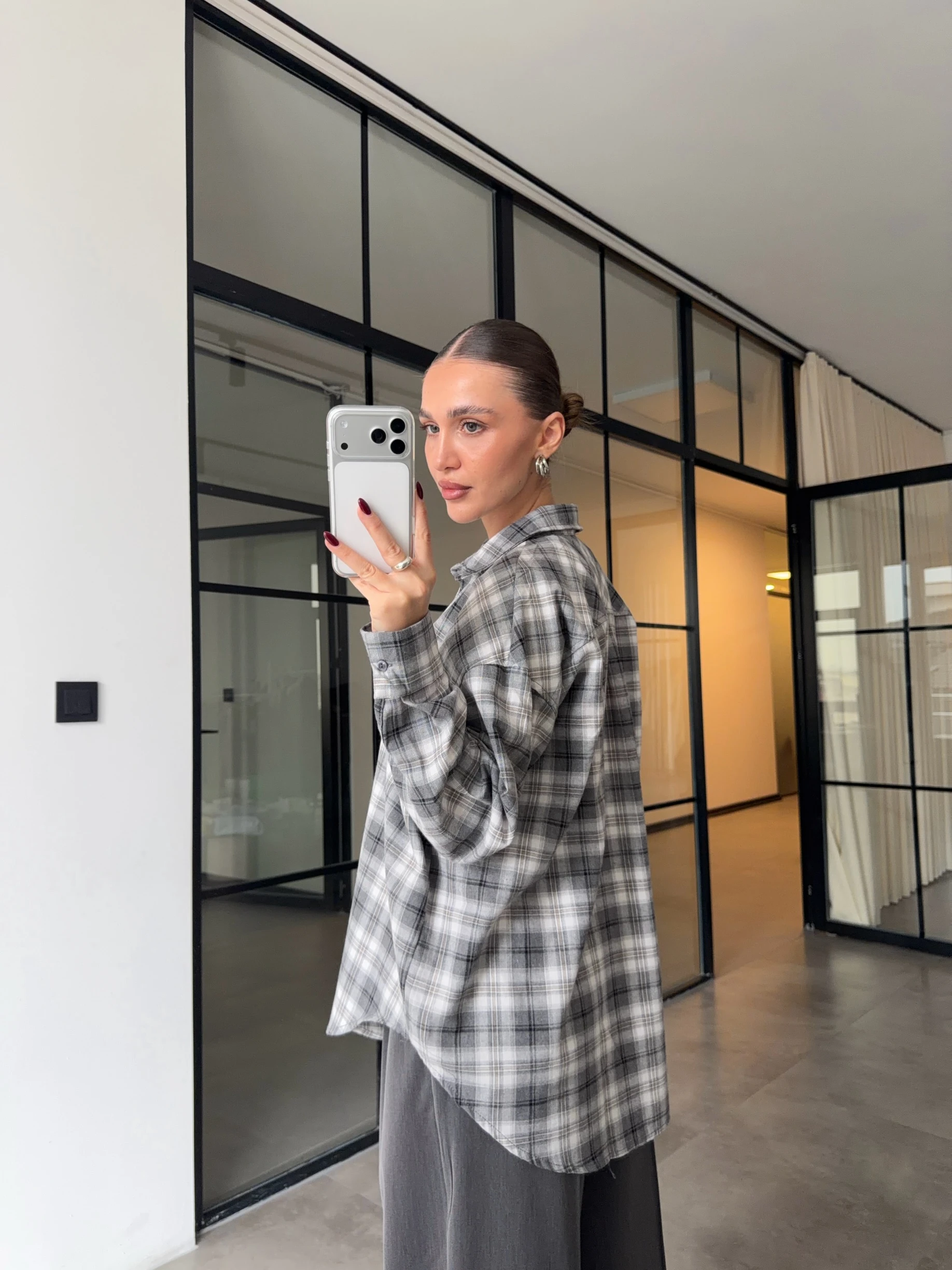 TEK CEPLİ GRİ EKOSE ODUNCU GÖMLEK