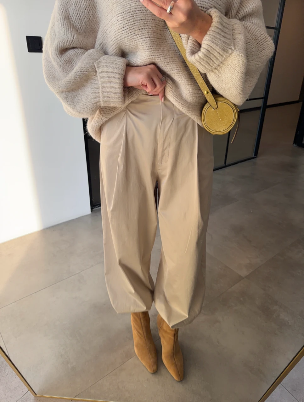 PAÇASI LASTİKLİ SATEN PANTOLON - Taş