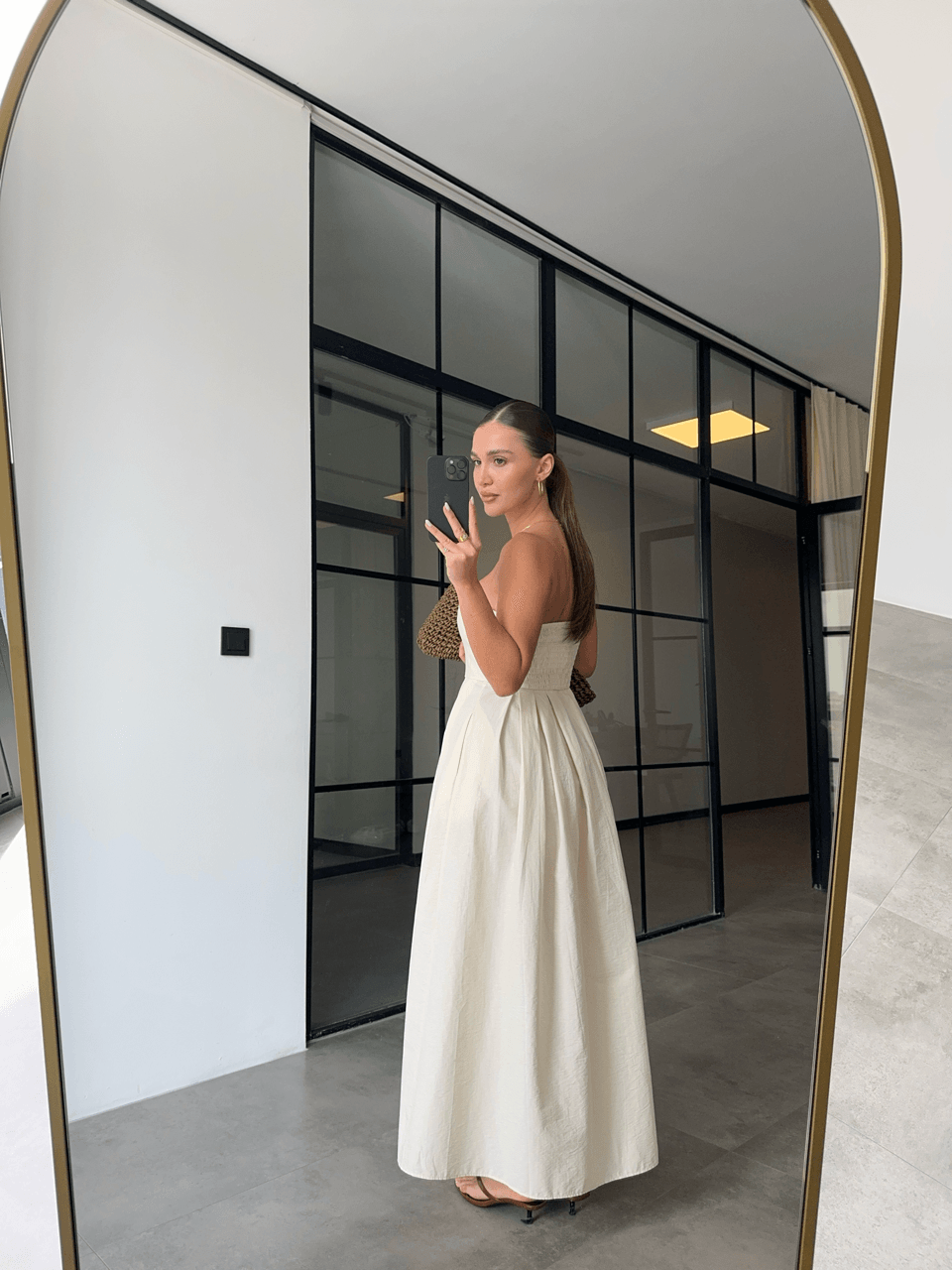 STRAPLEZ BEJ PARAŞÜT KUMAŞ CEPLİ ELBİSE