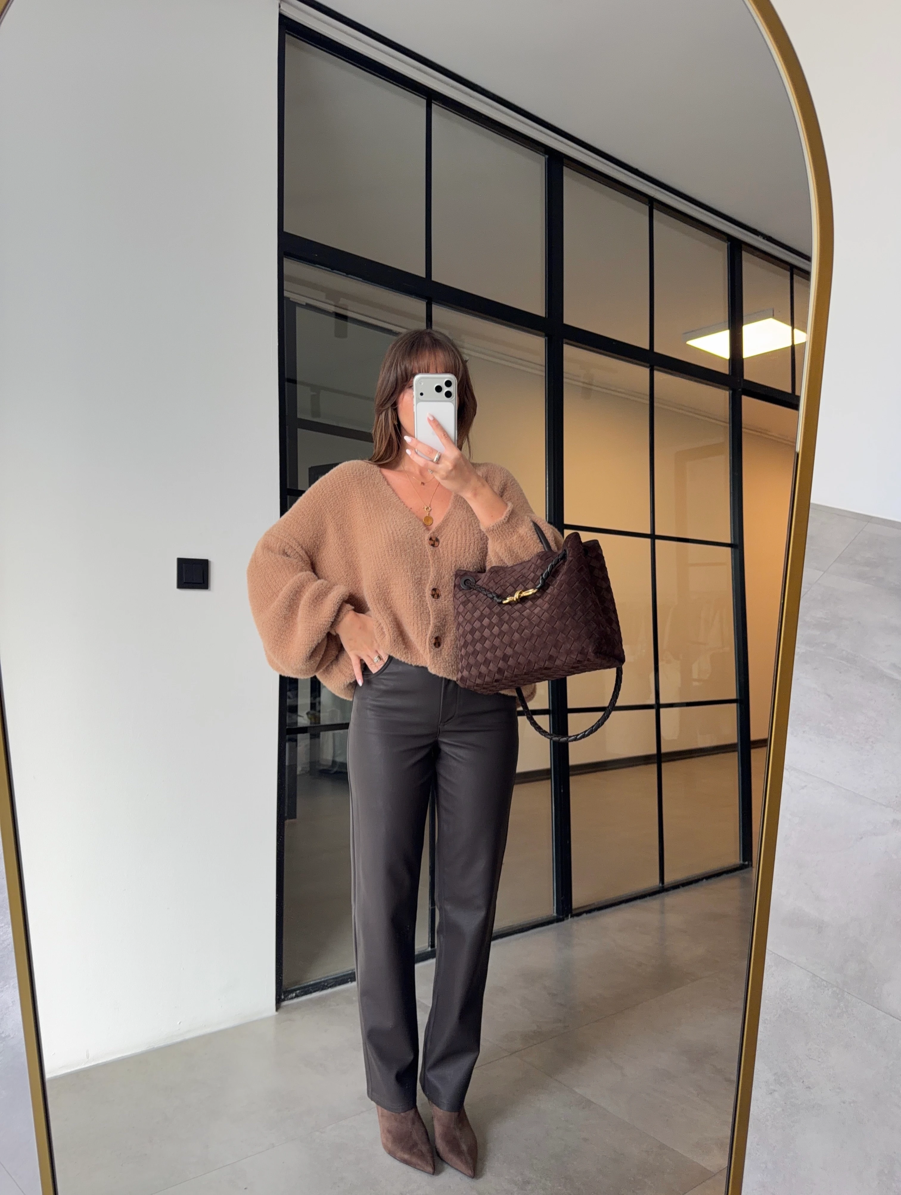 YUMOŞ DOKULU BALON KOL CAMEL HIRKA