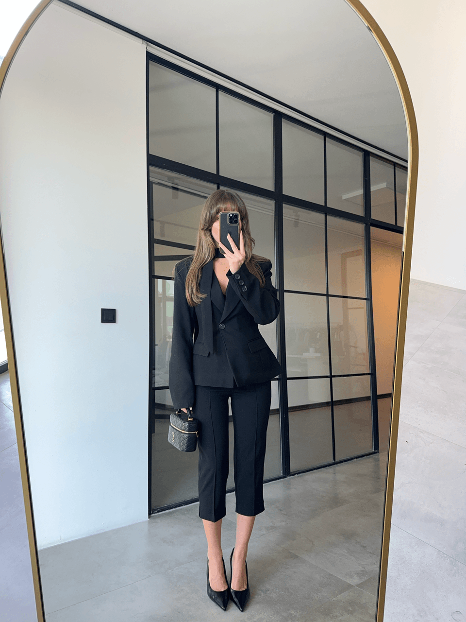 BELDEN OTURTMALI FULARLI SİYAH BLAZER CEKET