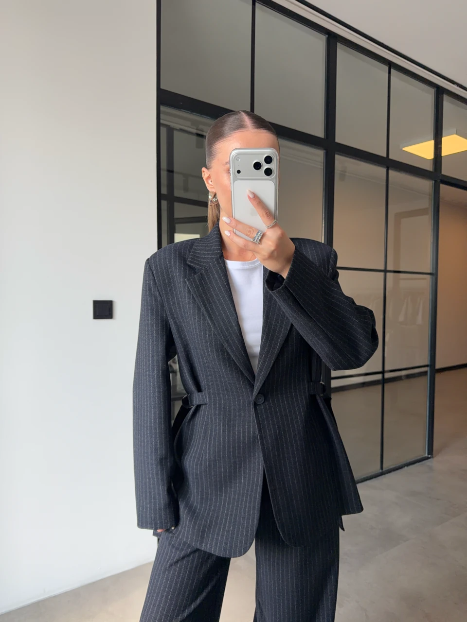 KEMER DETAYLI ÇİZGİLİ LACİVERT CEKET PALAZZO TAKIM