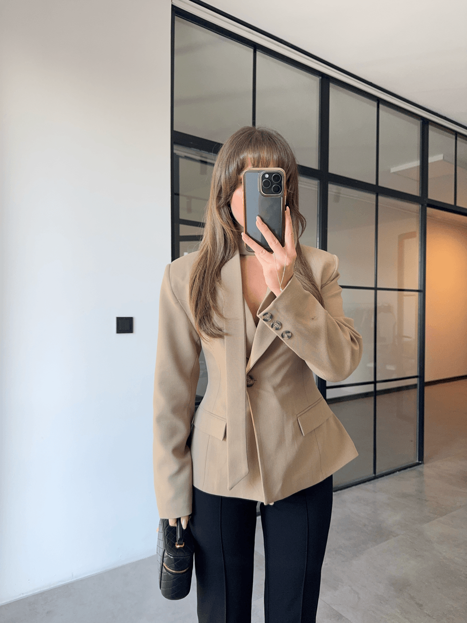 BELDEN OTURTMALI FULARLI CAMEL BLAZER CEKET(ÖN SİPARİŞ ÜRÜNÜDÜR TAHMİNİ KARGOYA TESLİM TARİHİ 2 EKİM)