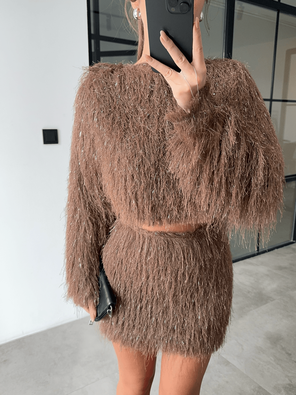 KAHVERENGİ SAÇAKLI ETEK CROP BLUZ TAKIM