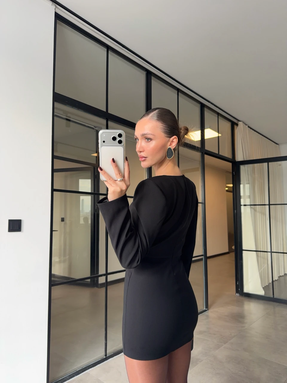 VATKALI SİYAH MİNİ ELBİSE