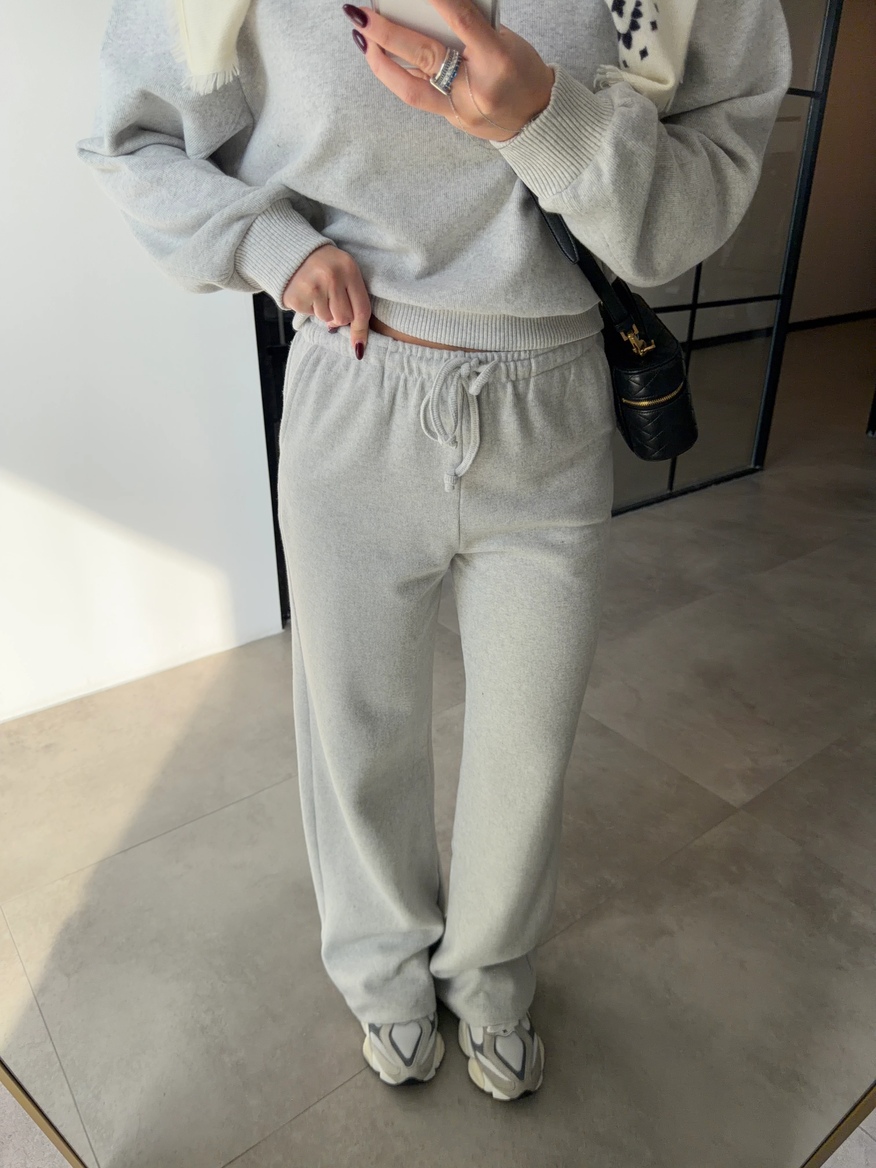 BİSİKLET YAKA GRİ SELANİK KUMAŞ TAKIM