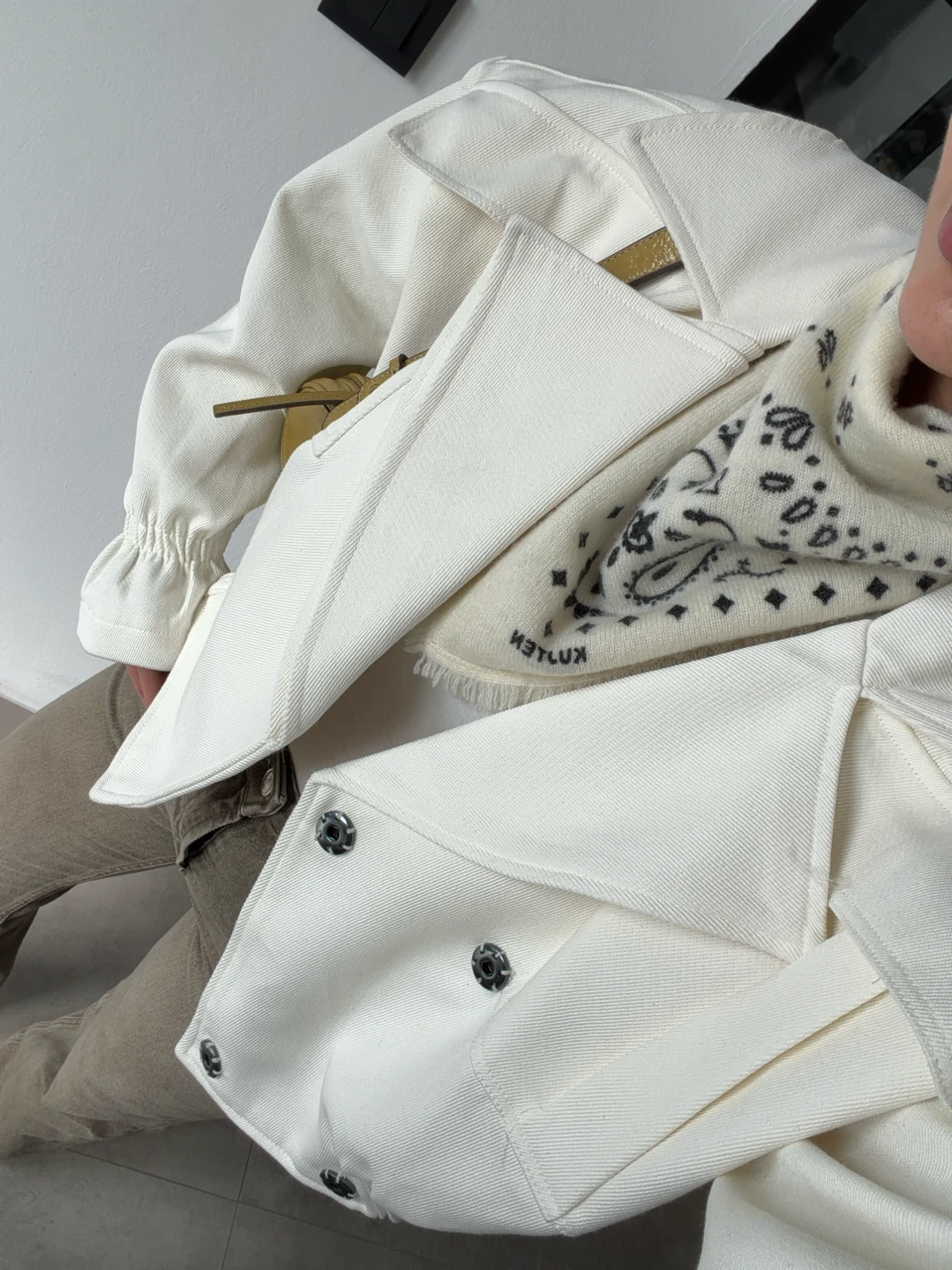 EKRU BELİ LASTİKLİ BOMBER CEKET