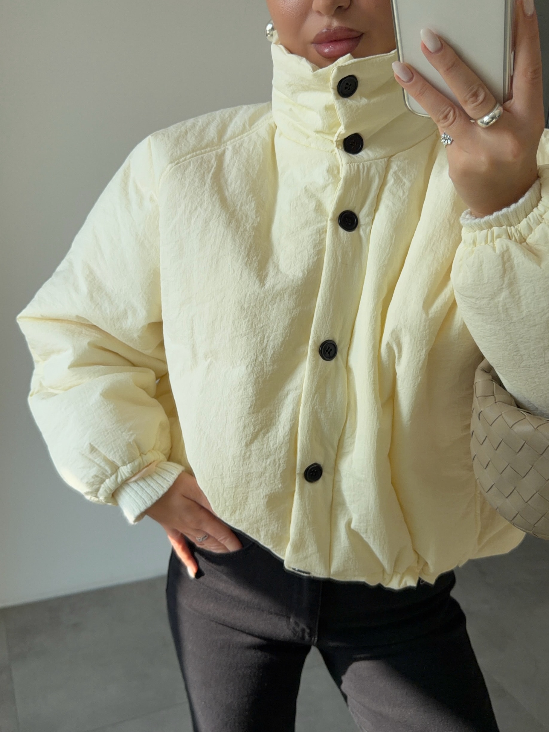 İÇİ DOLGULU EKRU ŞİŞME MONT 