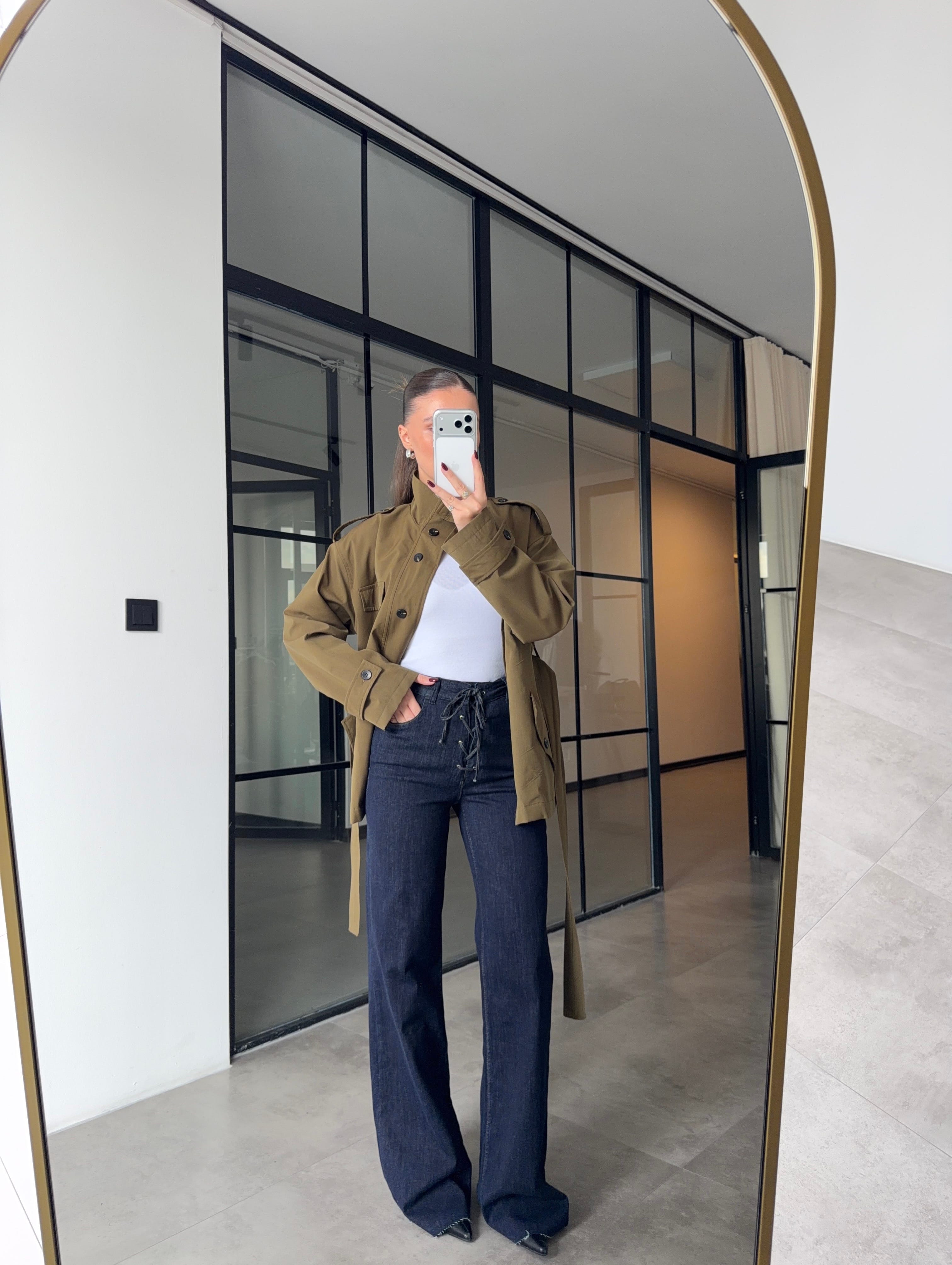 İP DETAYLI LİKRALI KOYU LACİVERT JEAN