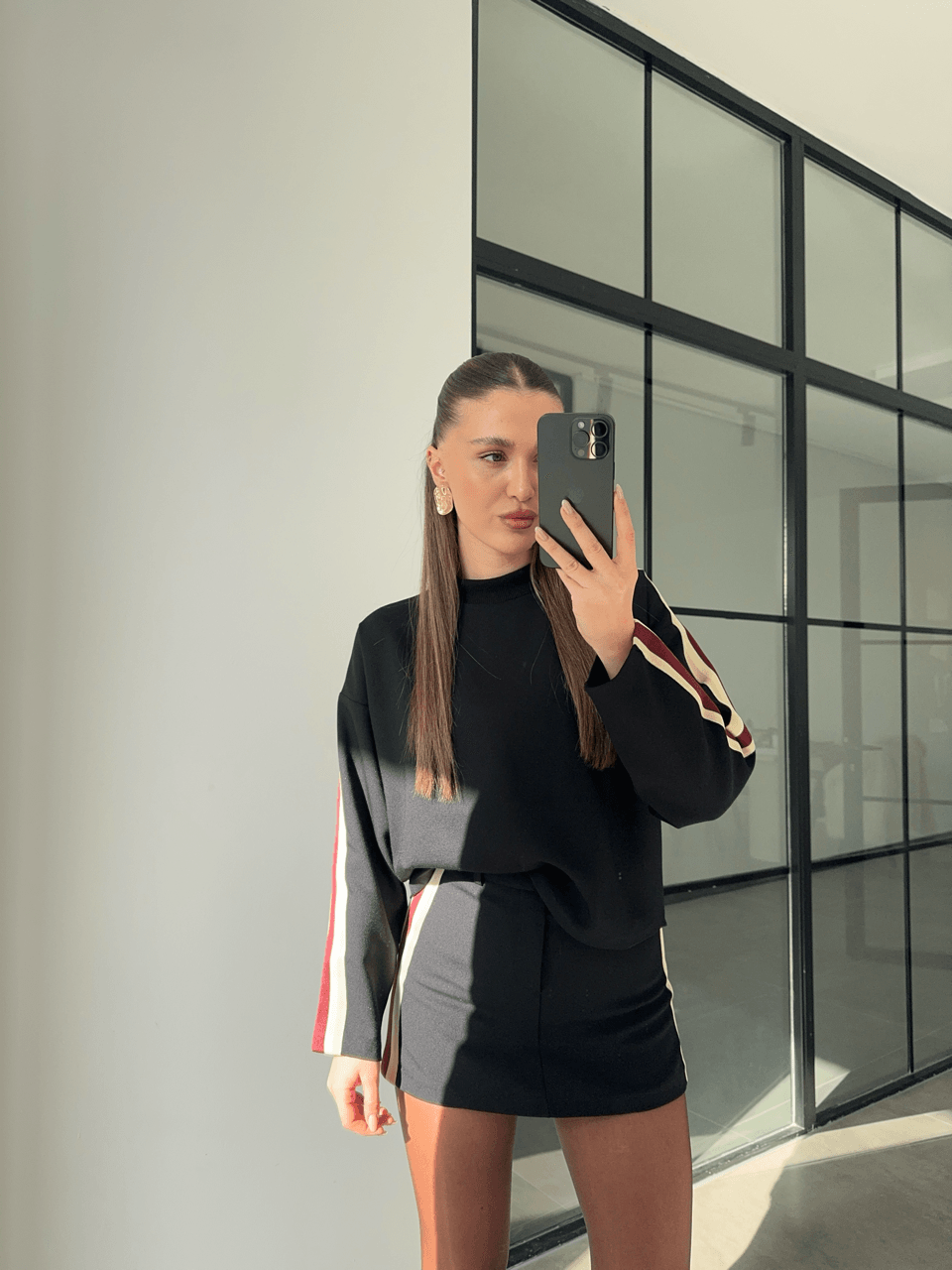 ŞERİT DETAYLI ŞORT ETEK SWEATSHİRT TAKIM 
