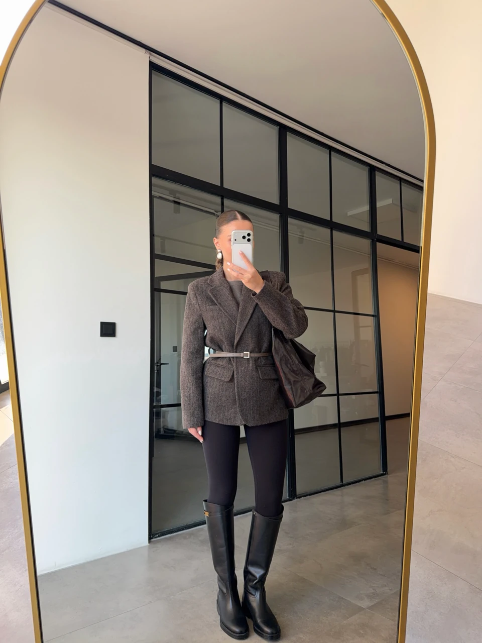 KAHVERENGİ ÇİZGİLİ KEMERLİ KAŞE CEKET