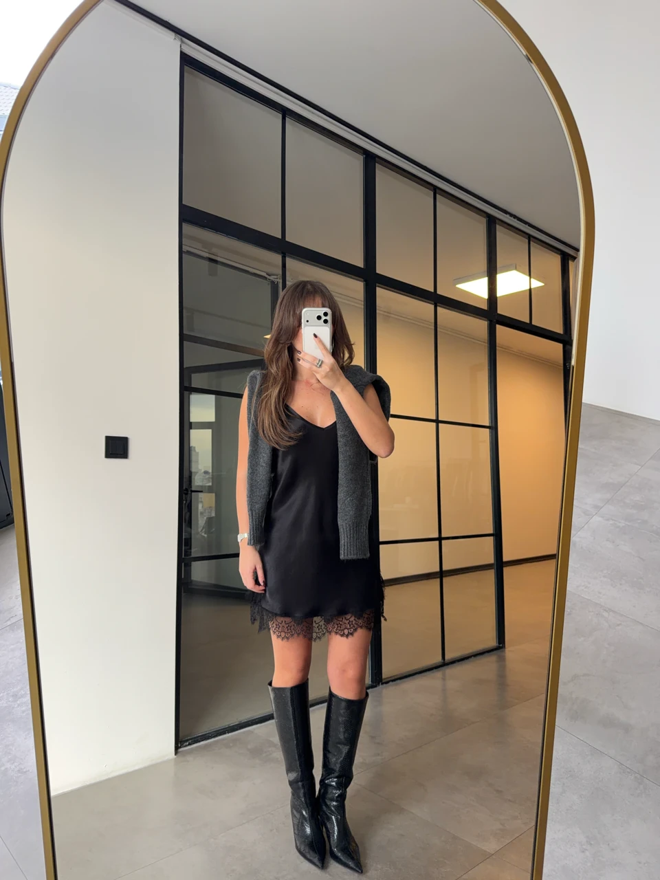 ASKILI SATEN BLUZ KAZAK İKİLİ TAKIM