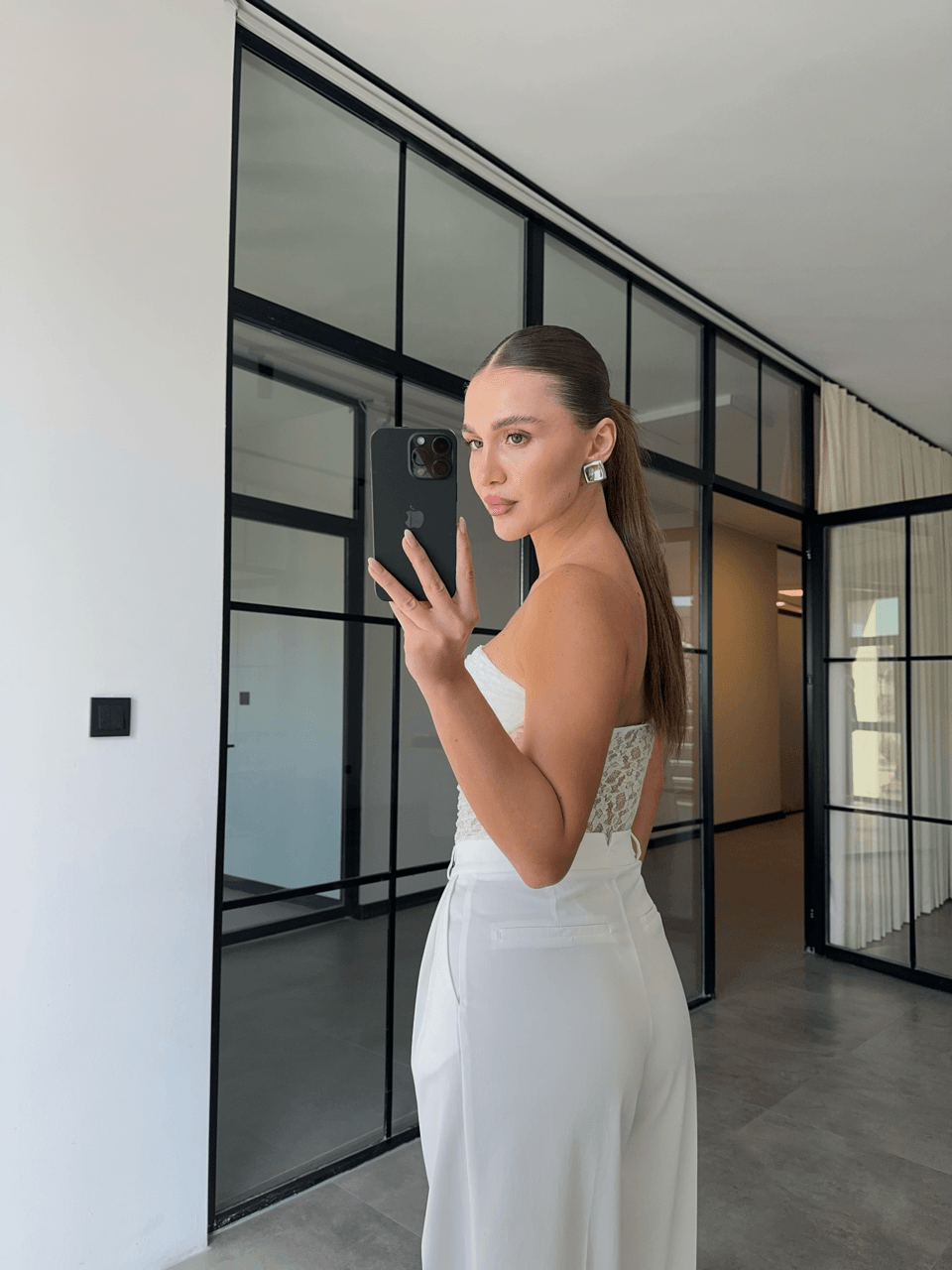 CROP ASTARLI STRAPLEZ BEYAZ DANTEL BODYSUİT