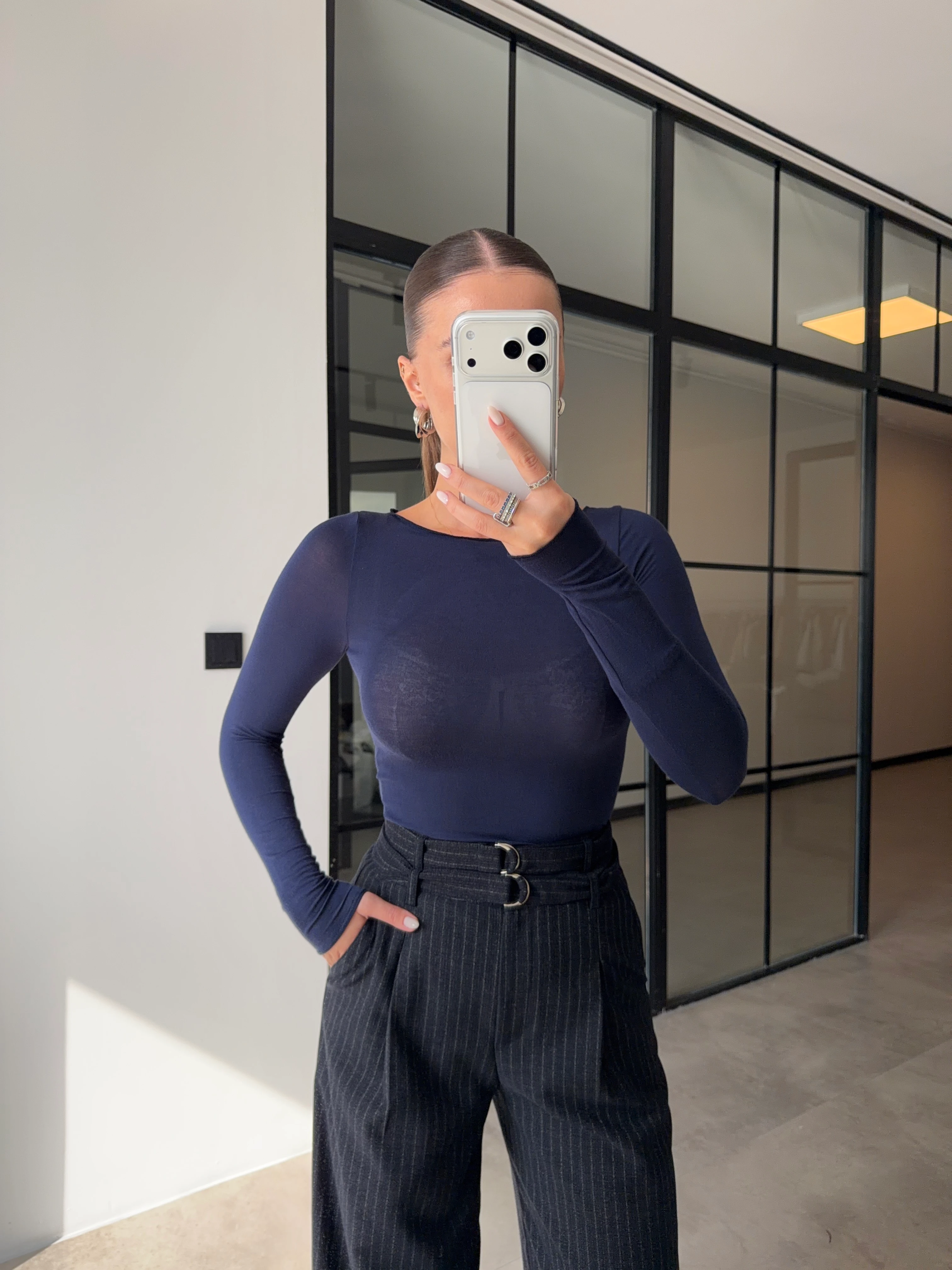 KAYIK YAKA LACİVERT TRANSPARAN BLUZ