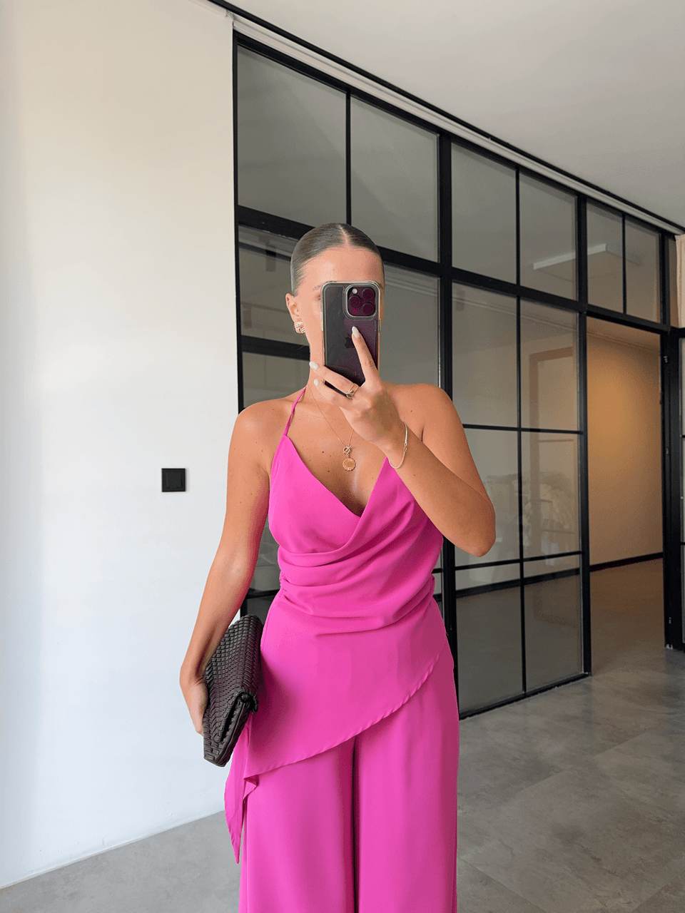 SHOULDER-CUT ASYMMETRIC BLOUSE TROUSERS PINK SET