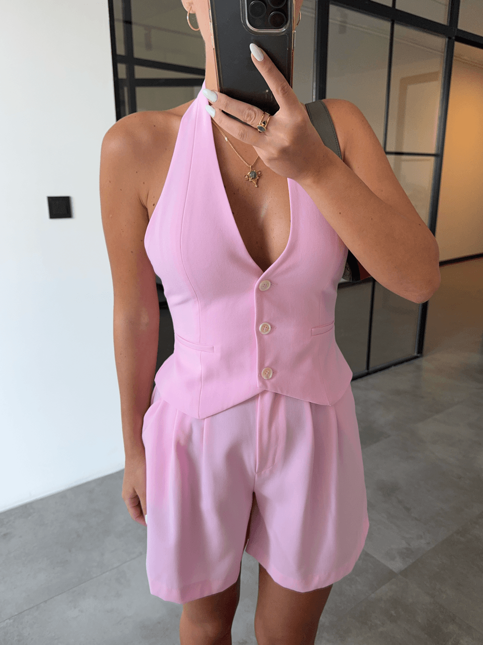 PEMBE YELEK ŞORT TAKIM