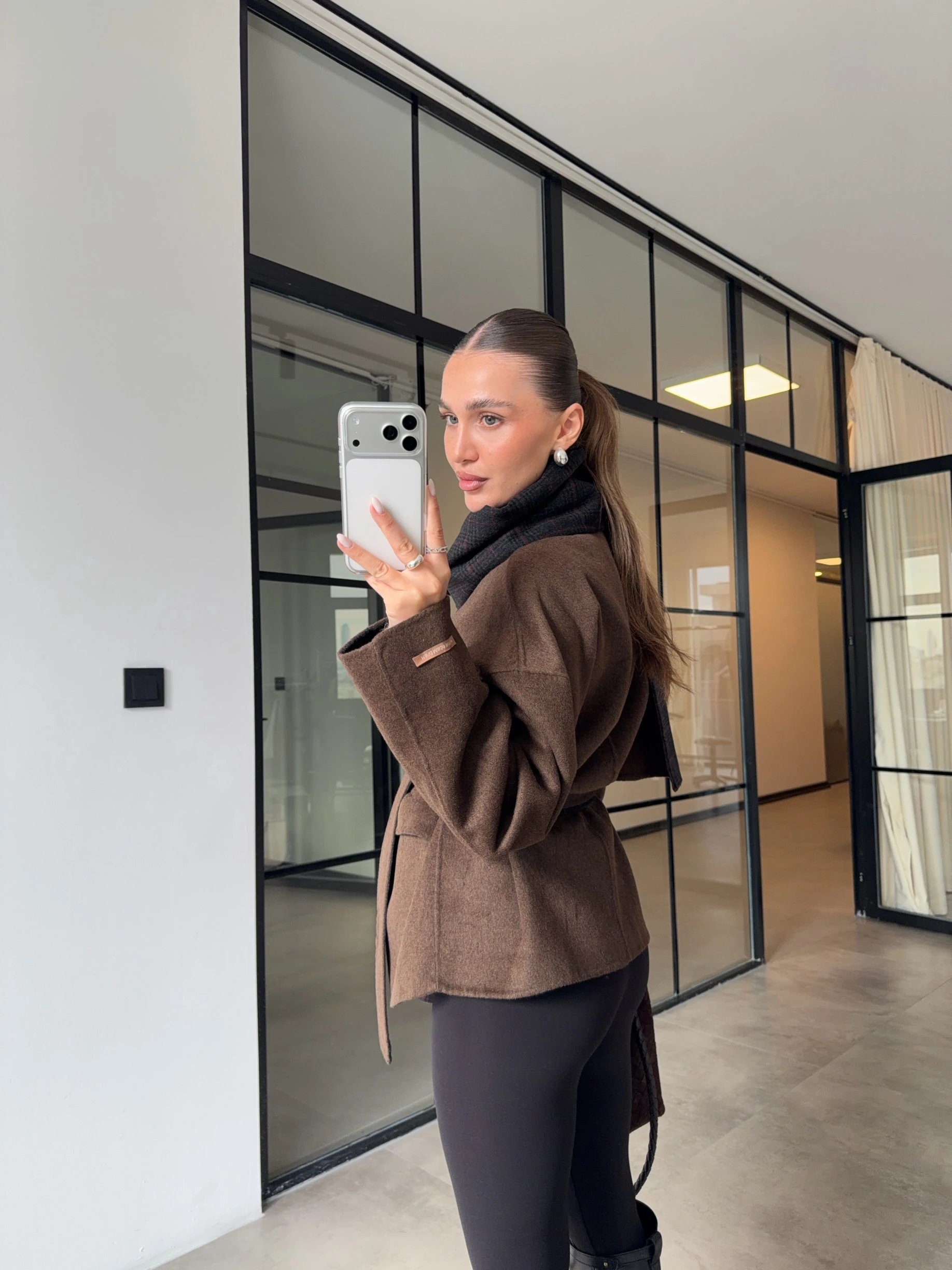 FULARLI EKOSELİ %100 YÜN KISA KABAN