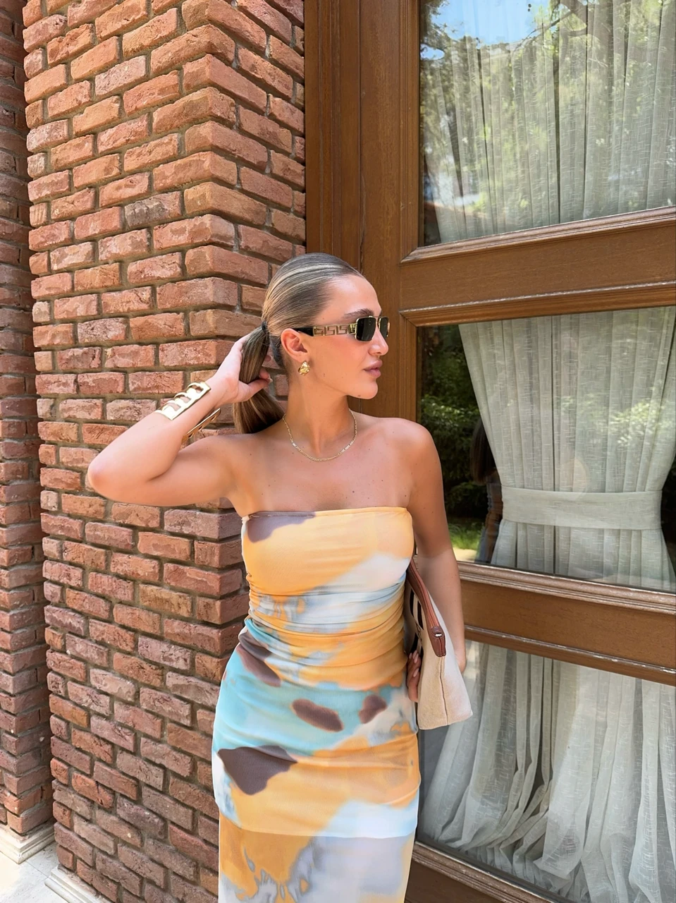 STRAPLEZ TÜL ELBİSE