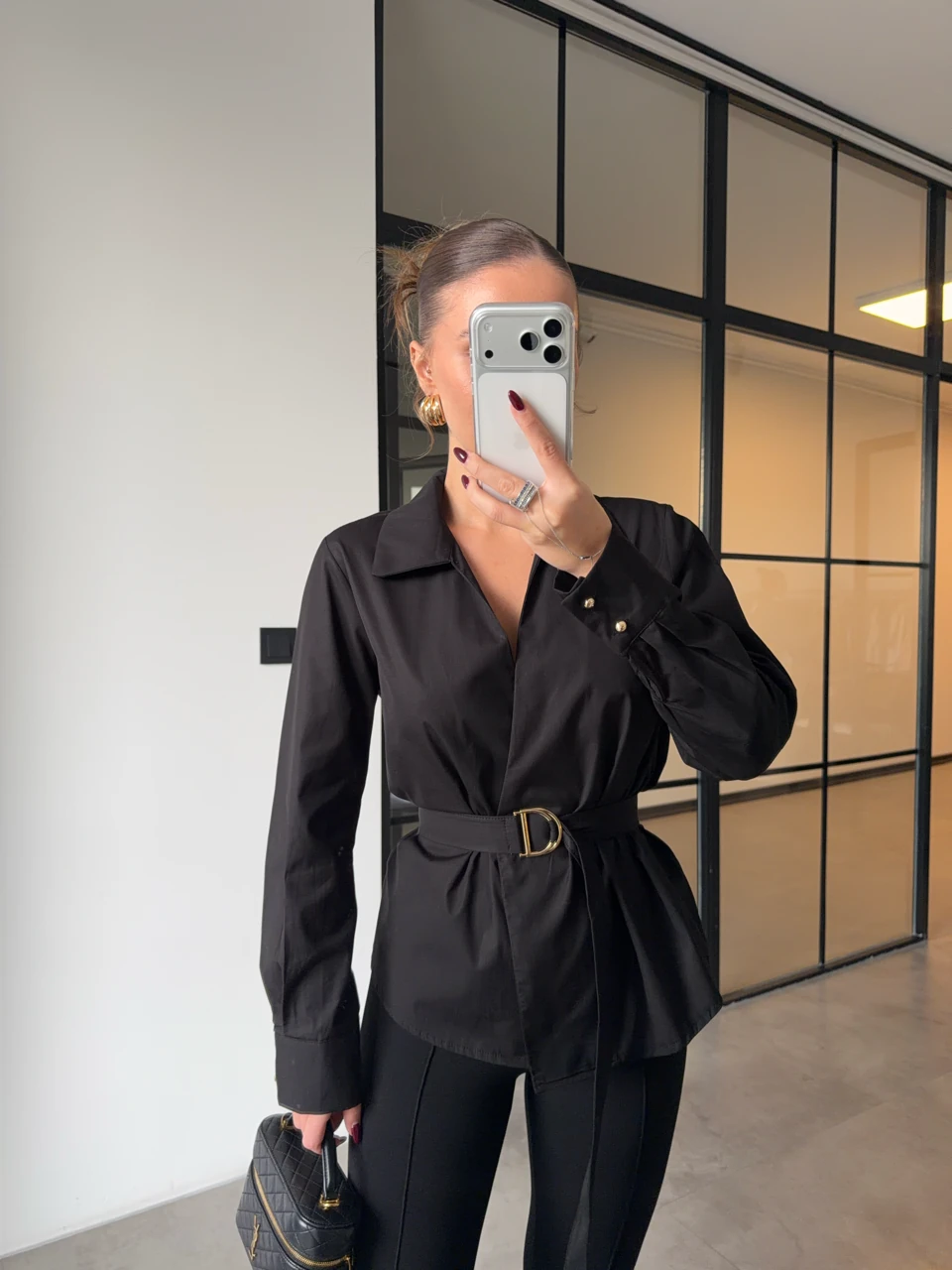 KEMERLİ SİYAH POPLİN GÖMLEK