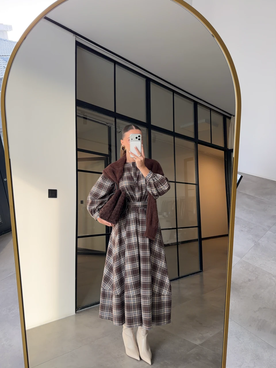 EKOSE DESENLİ DÜĞMELİ MAXİ ELBİSE