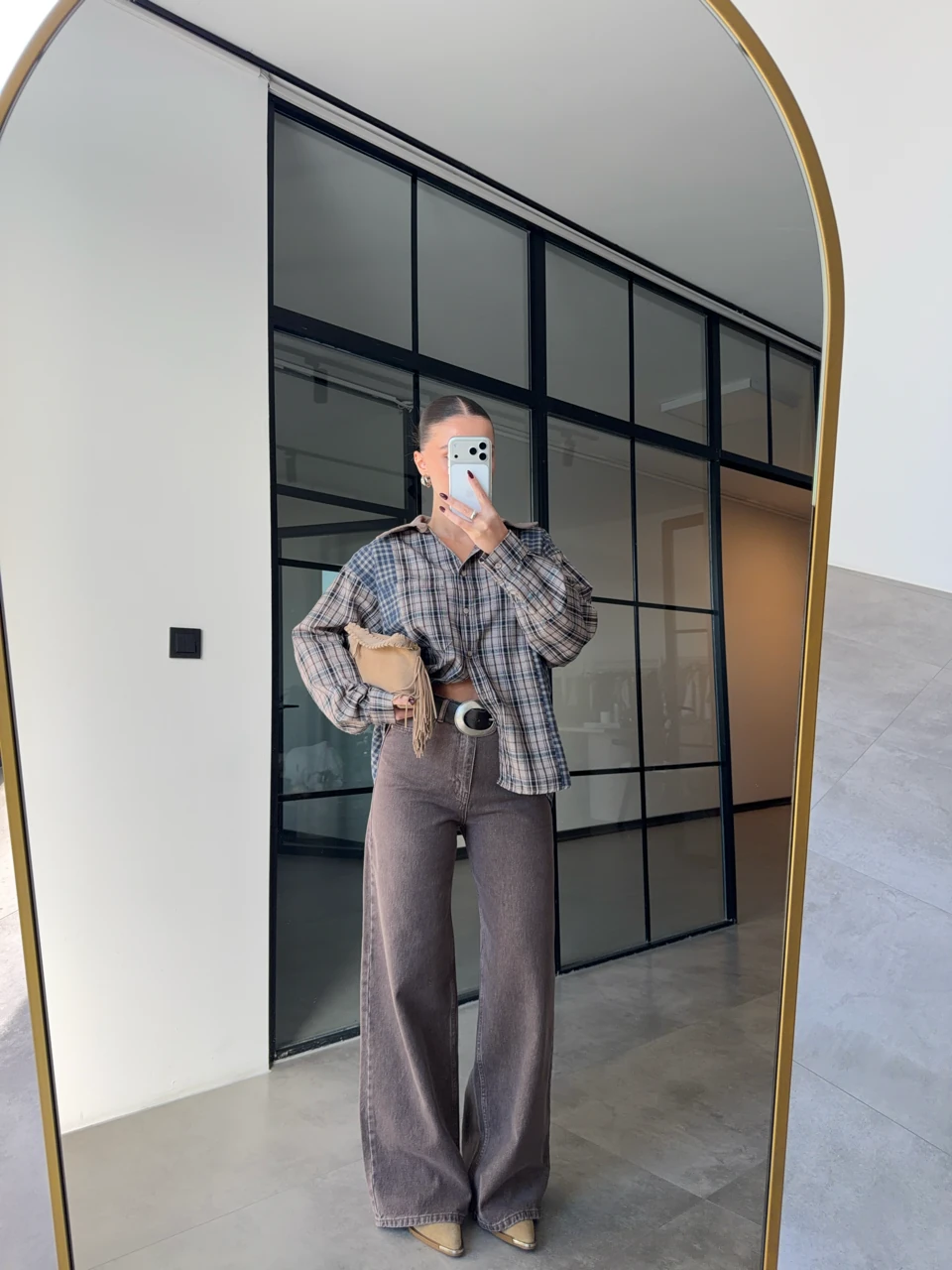 YÜKSEK BEL KAHVERENGİ YIKAMALI JEAN