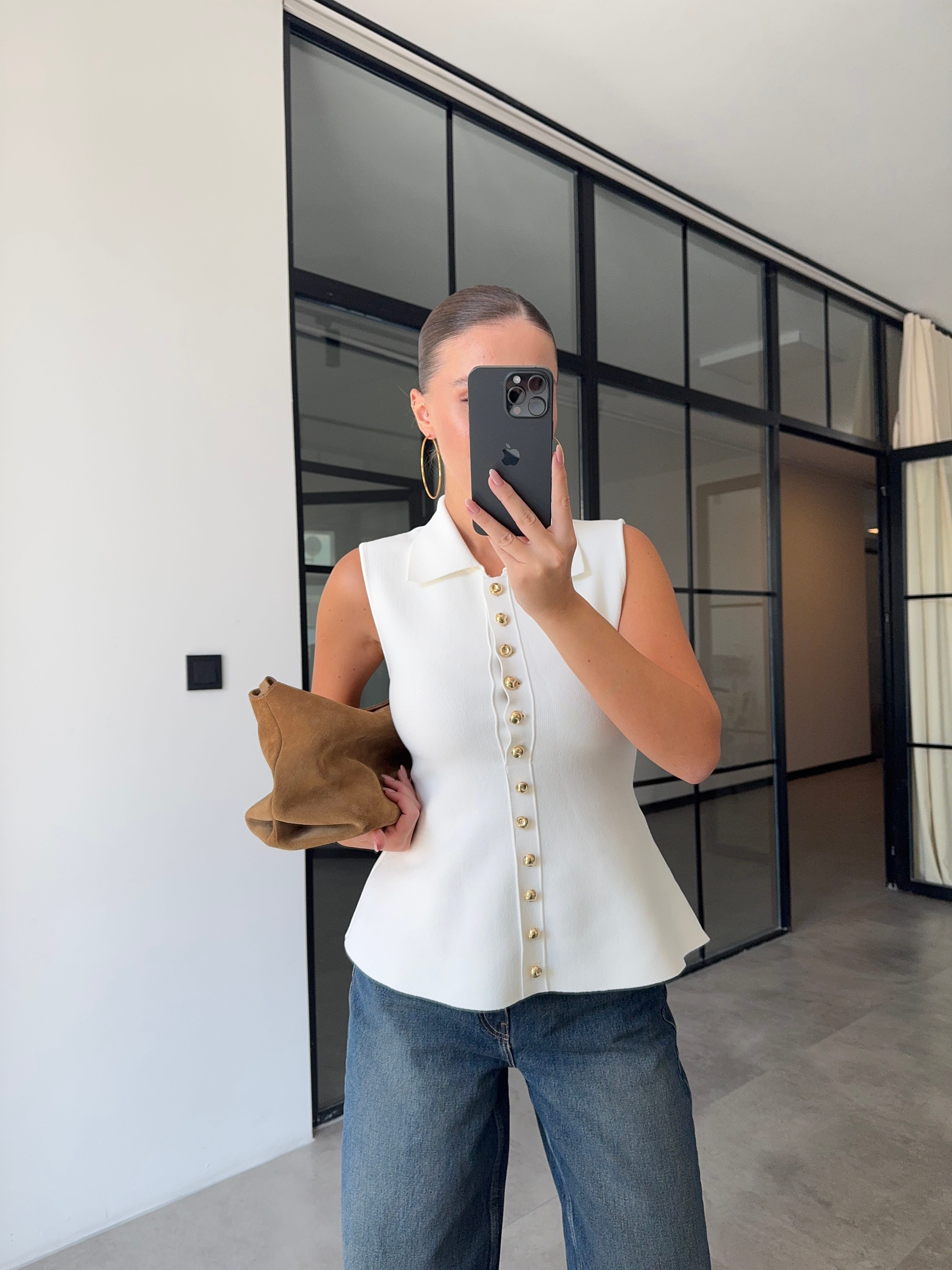 ÇELİK ÖRME GOLD DÜĞMELİ YAKALI EKRU BLUZ 
