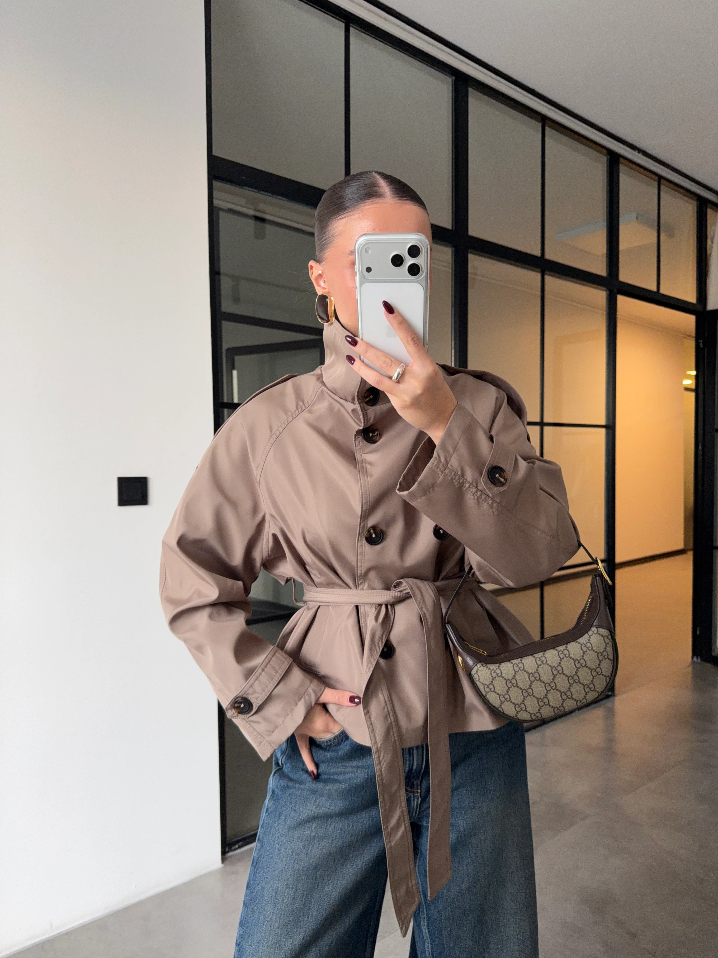 DİK YAKA CAMEL TRENÇKOT