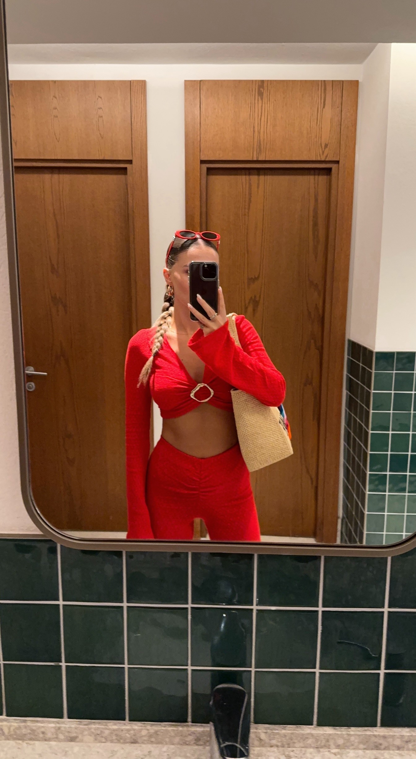 NOVA RED SUIT