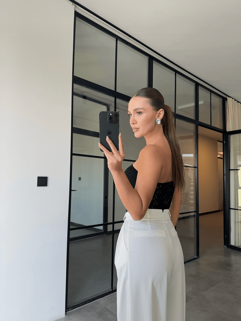 CROP ASTARLI STRAPLEZ SİYAH DANTEL BLUZ 