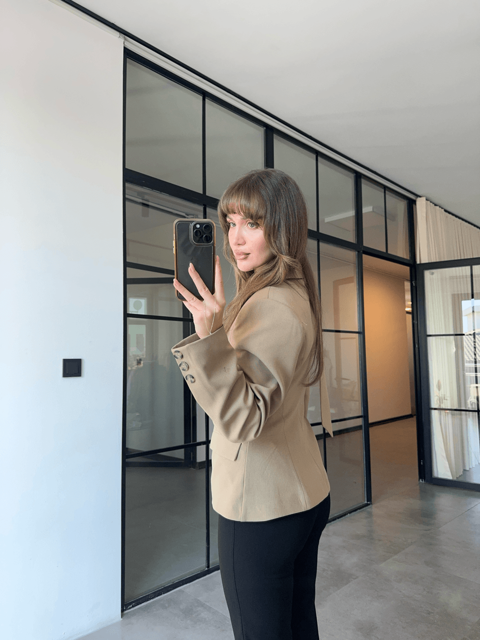 BELDEN OTURTMALI FULARLI CAMEL BLAZER CEKET(ÖN SİPARİŞ ÜRÜNÜDÜR TAHMİNİ KARGOYA TESLİM TARİHİ 2 EKİM)