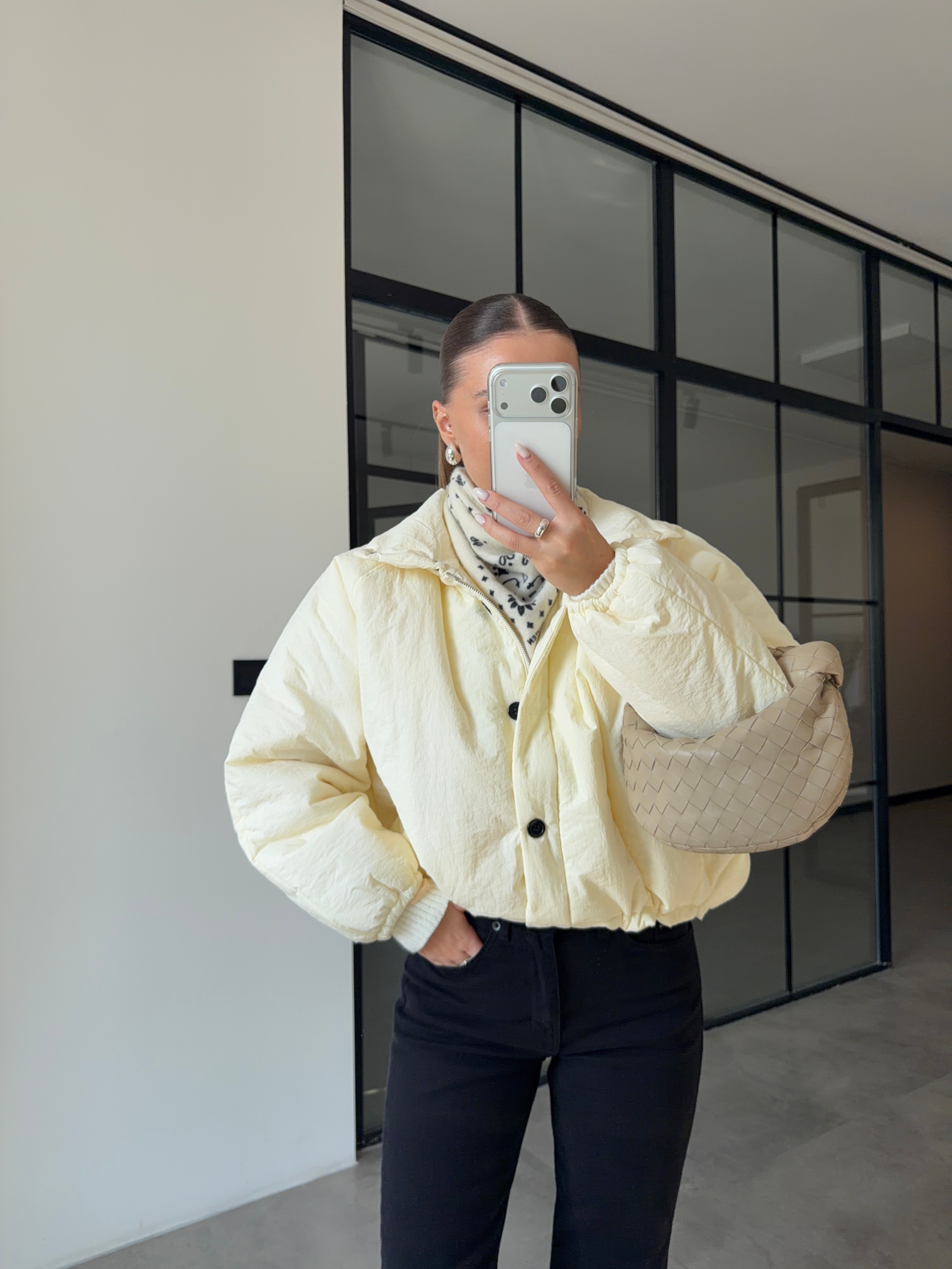 İÇİ DOLGULU EKRU ŞİŞME MONT 