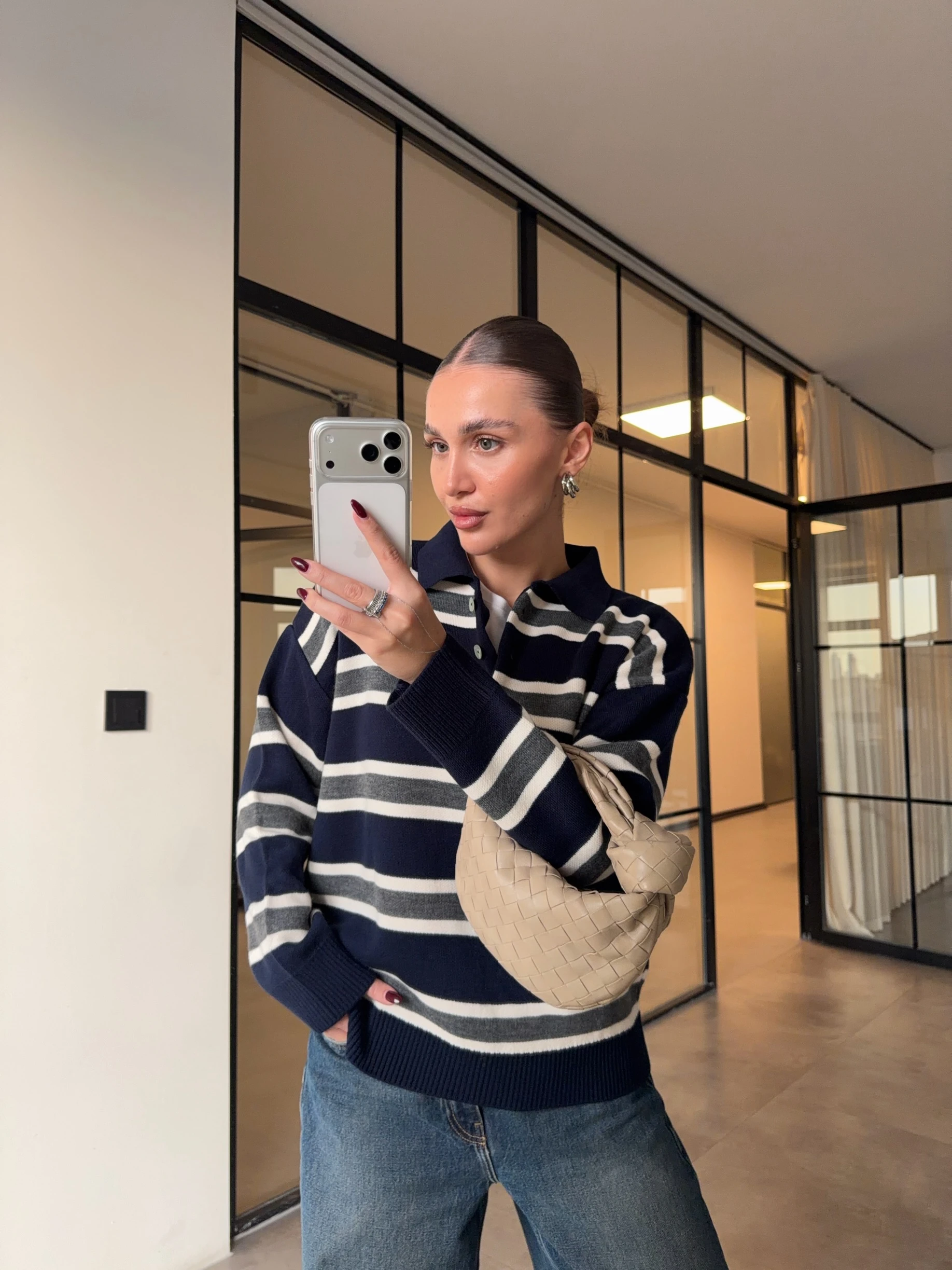 POLO YAKA LACİVERT-KREM ÇİZGİLİ KAZAK