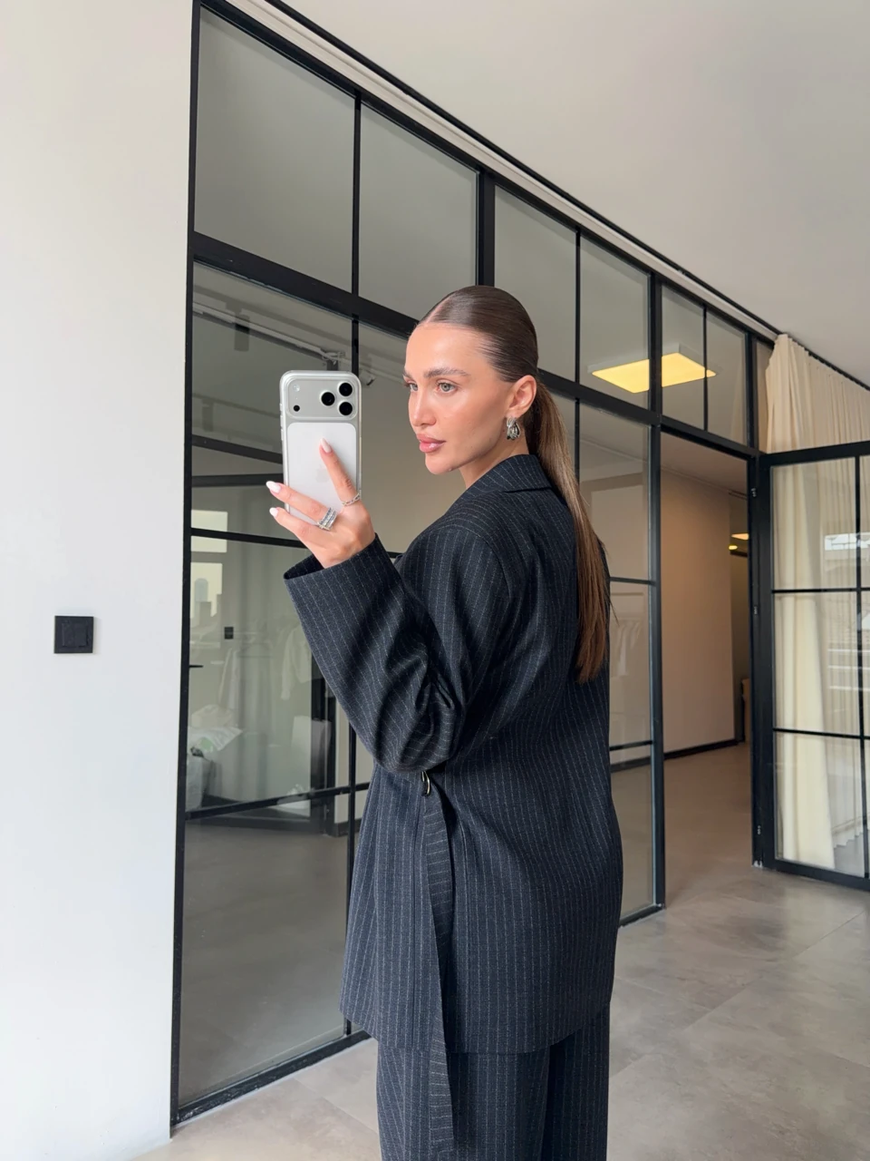 KEMER DETAYLI ÇİZGİLİ LACİVERT CEKET PALAZZO TAKIM