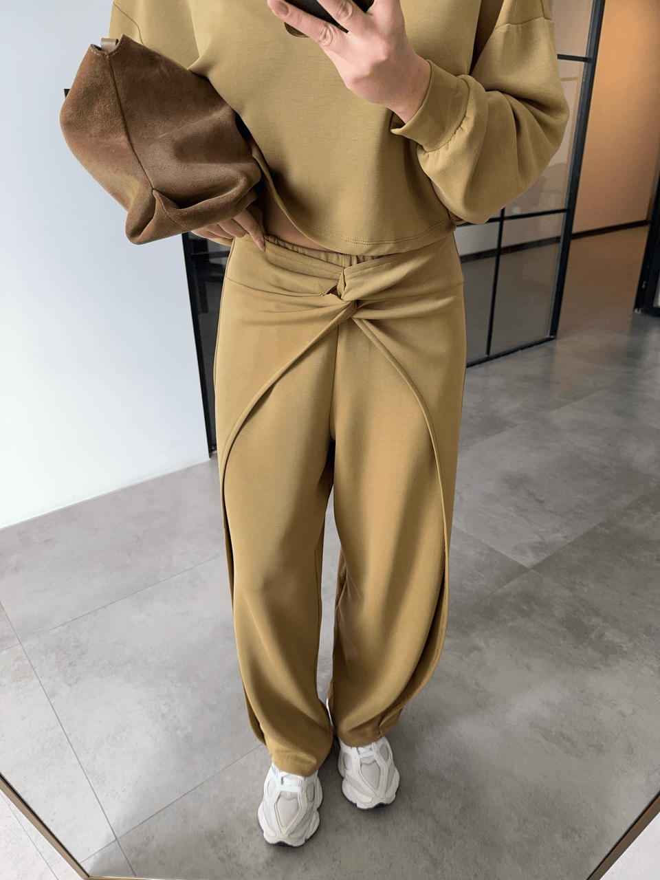SIRT DEKOLTELİ SWEAT DÜĞÜMLÜ PANTOLON YAĞ YEŞİLİ MODAL TAKIM