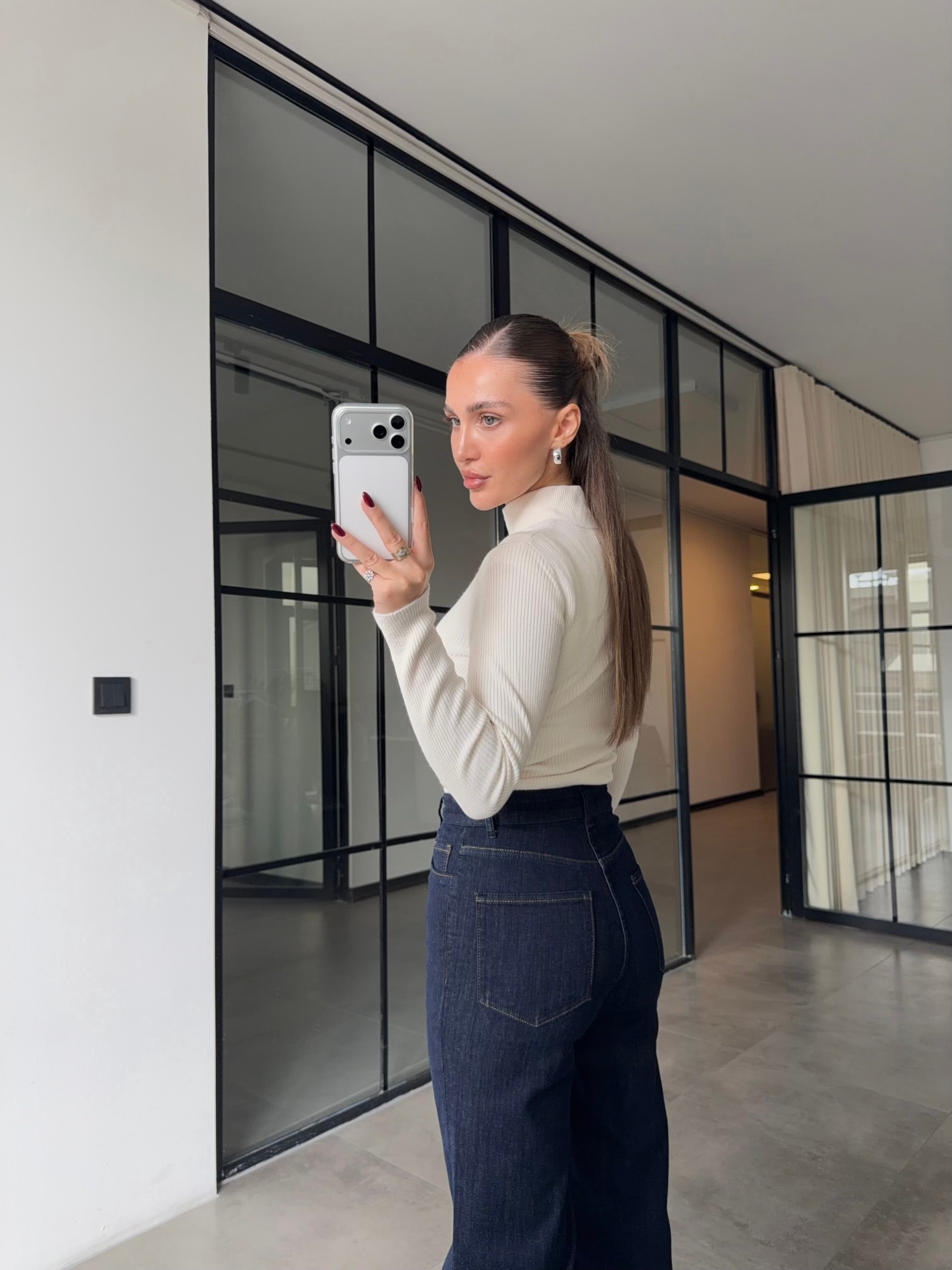 İP DETAYLI LİKRALI KOYU LACİVERT JEAN