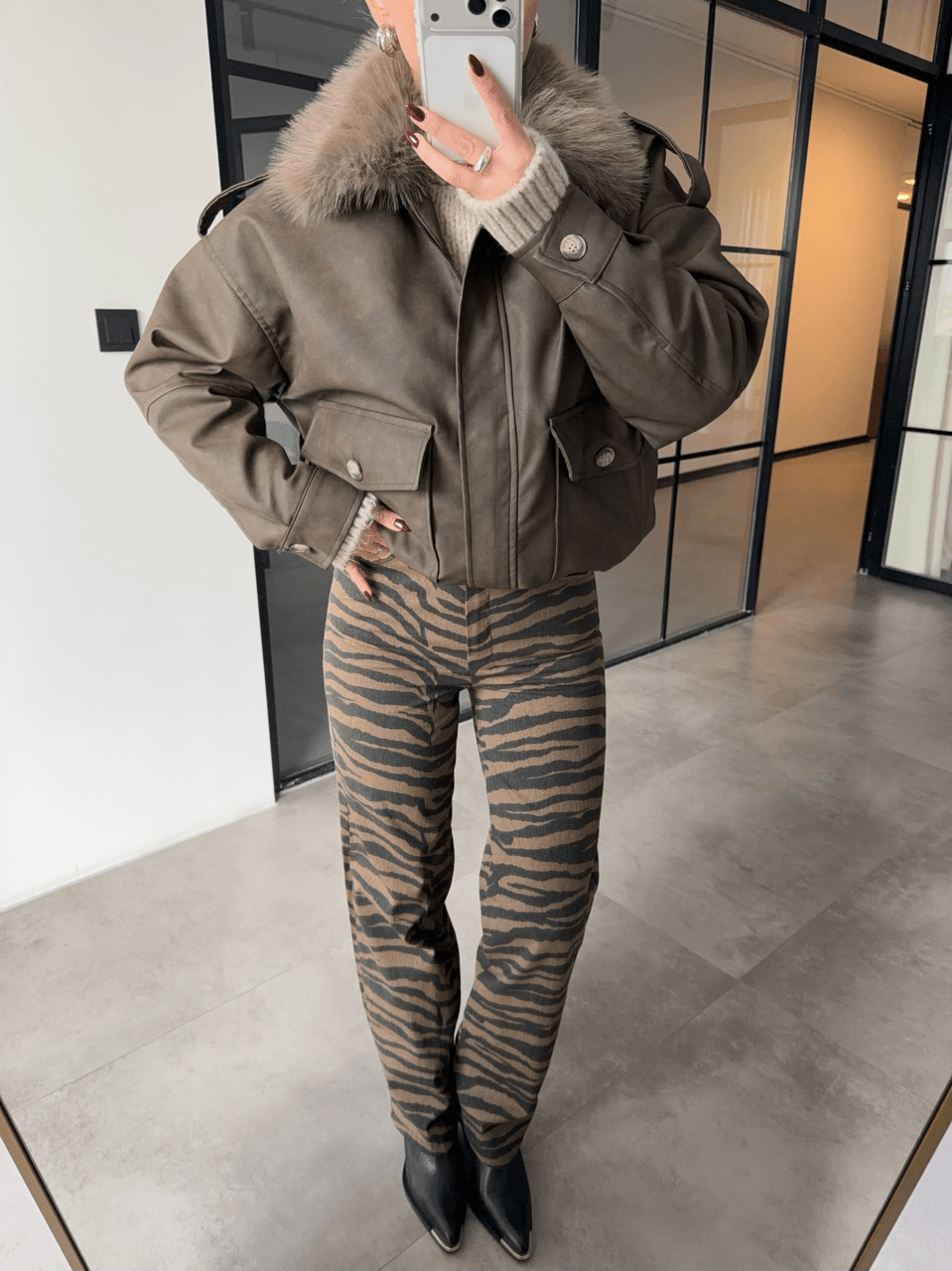 KAHVE ZEBRA DESEN PANTOLON