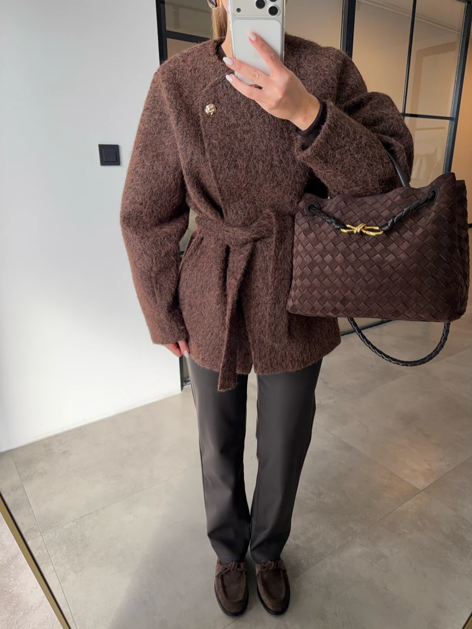 GOLD DÜĞMELİ KAHVERENGİ KISA KAŞE KABAN