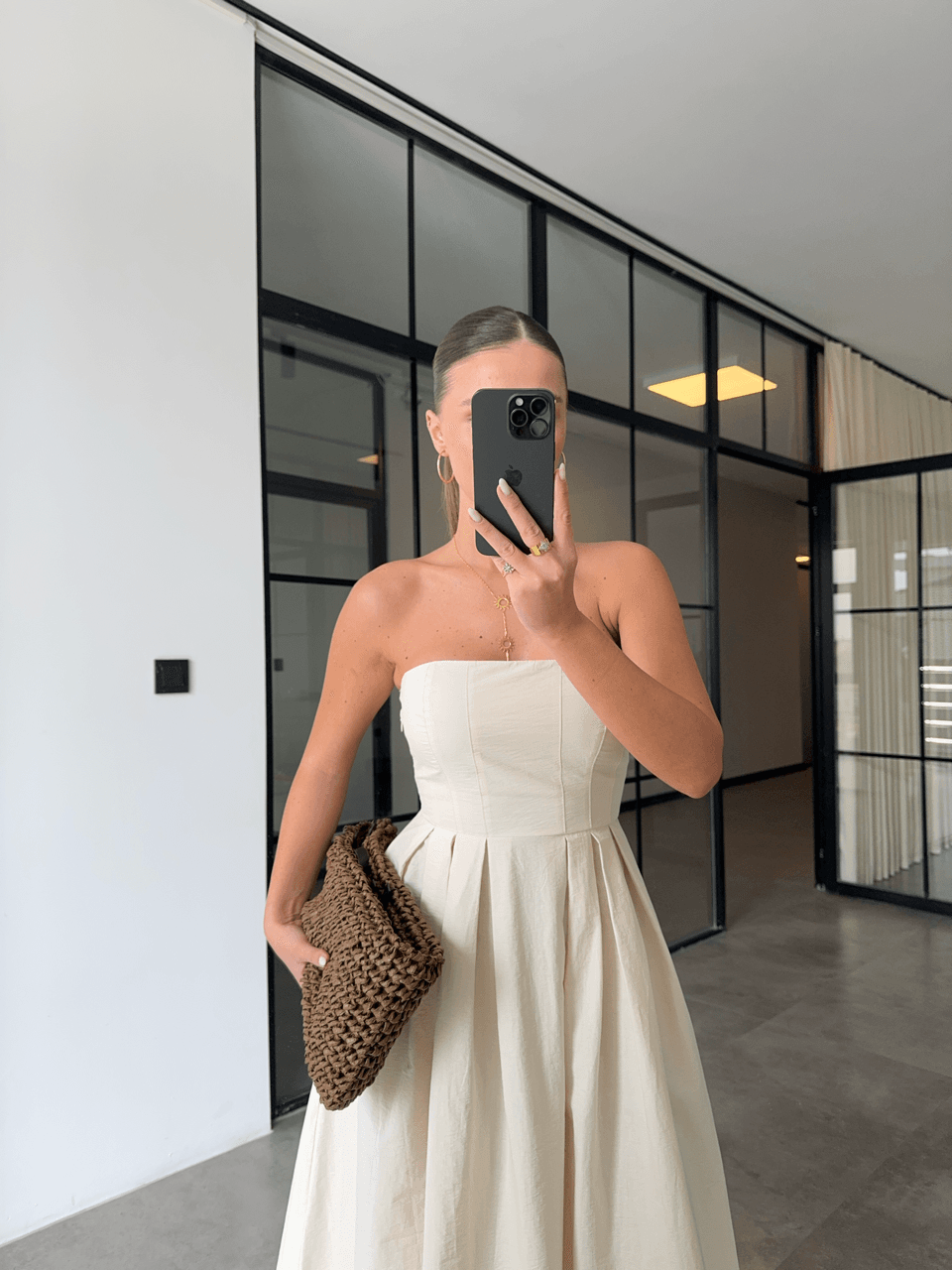 STRAPLEZ BEJ PARAŞÜT KUMAŞ CEPLİ ELBİSE