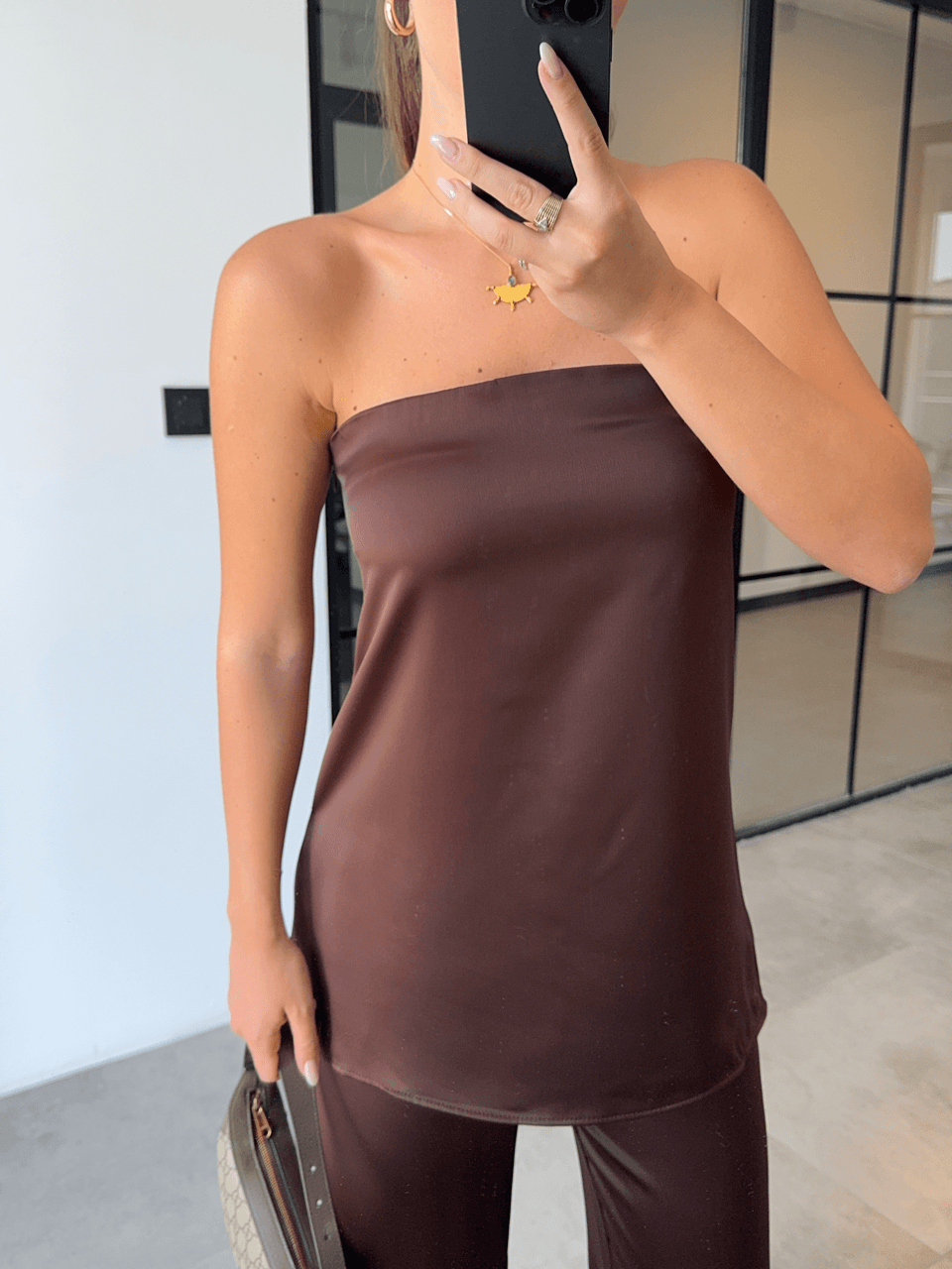 KAHVERENGİ SATEN STRAPLEZ BLUZ PANTOLON TAKIM